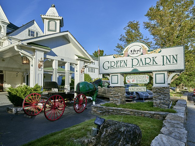Photo:Blowing Rock North Carolina Green Park Inn 2010s Horse Carriage Sign