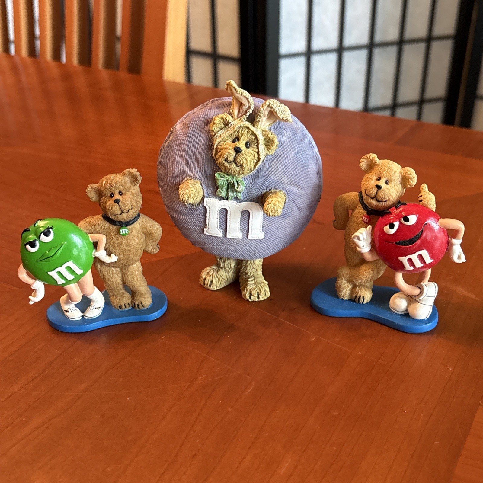 M&M Boyds Bears & Friends Vintage Figurine Lot 2005/2006 - Excellent Condition M&M Boyds Bears & Friends Vintage Figurine Lot 2005/2006 - Excellent Condition