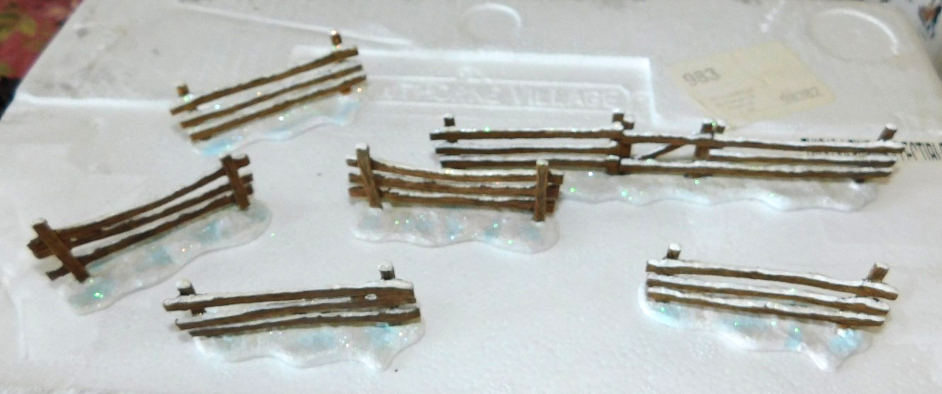 Hawthorne Village Winter Christmas Village SNOWY FENCE 6 Pieces 2007