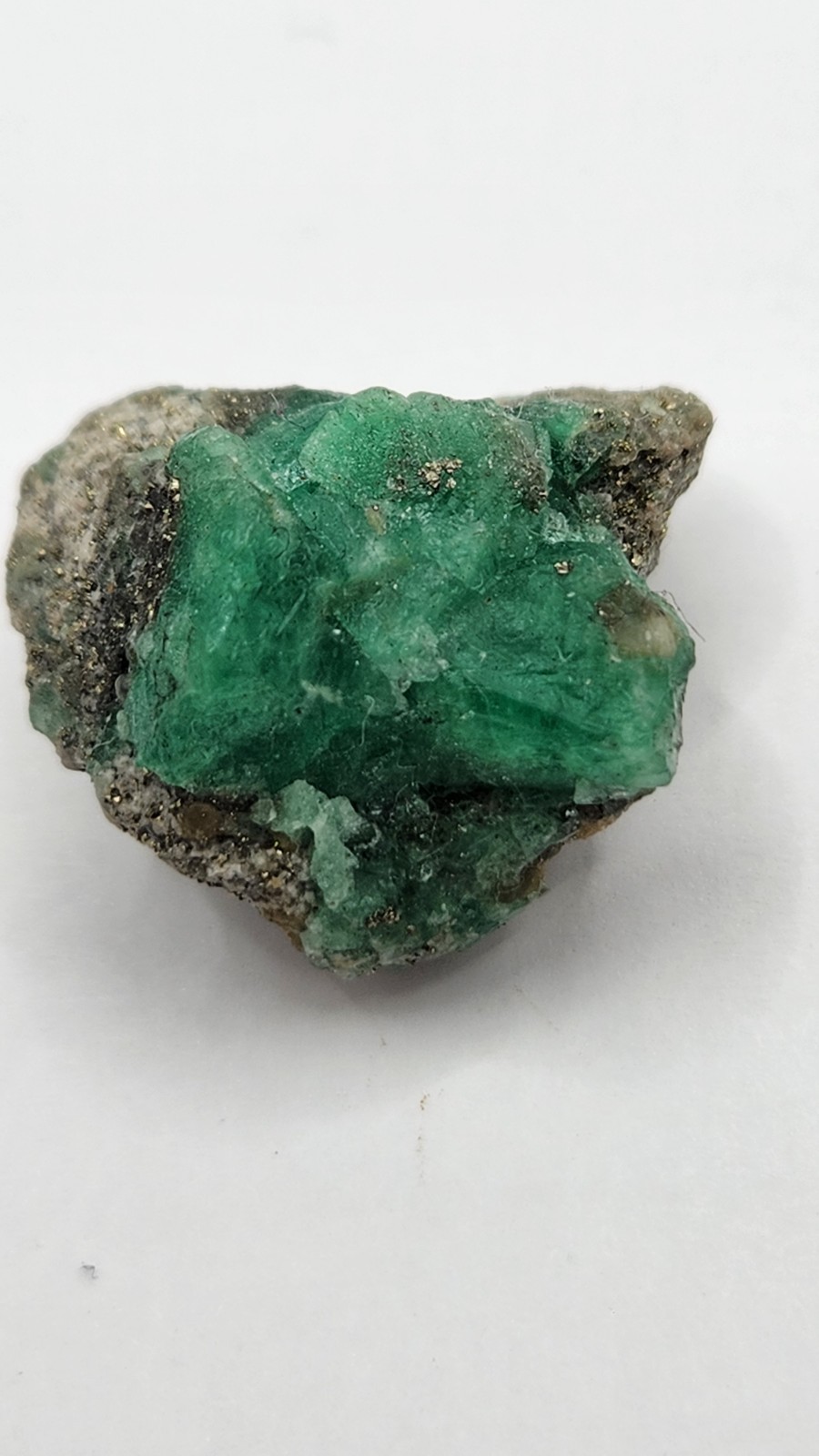 8.15g Large Chivor Colombian Emerald Specimen Matrix 100% Natural Untreated