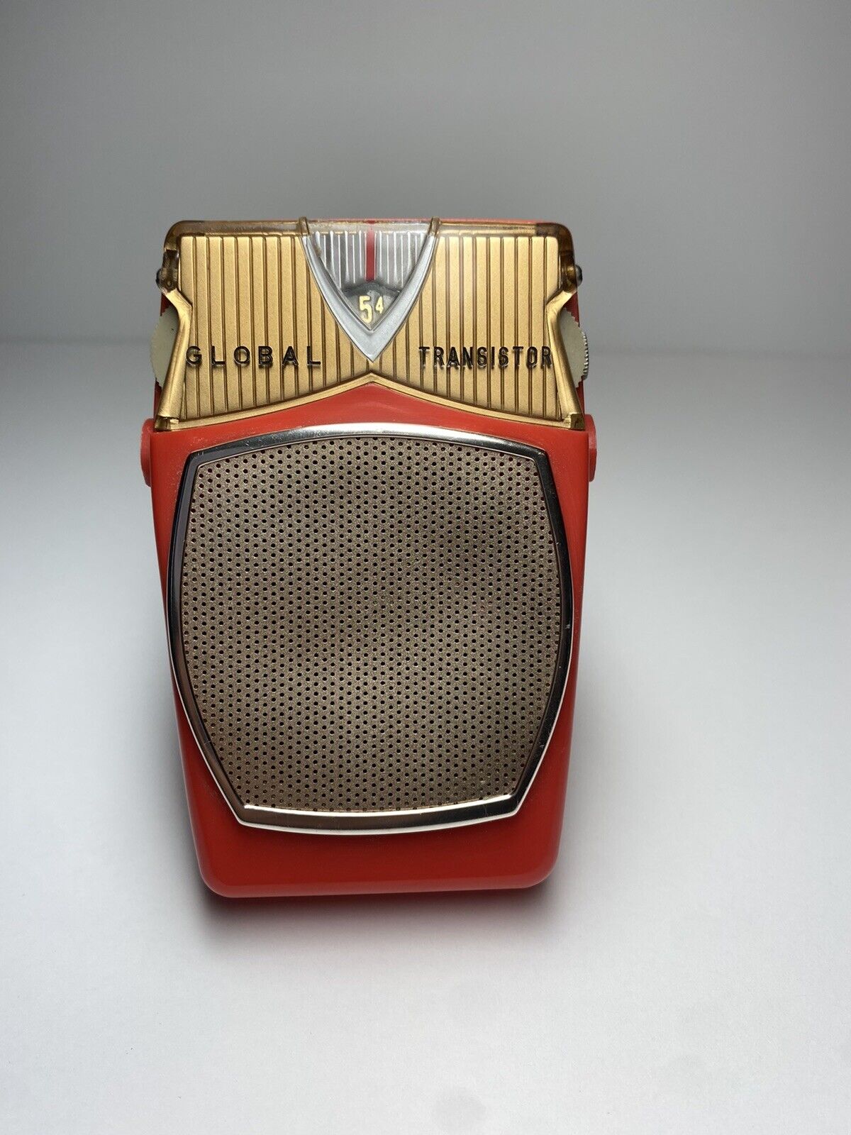 Beautiful Red GLOBAL GR-711 Vintage Transistor Radio Made In Japan UNTESTED