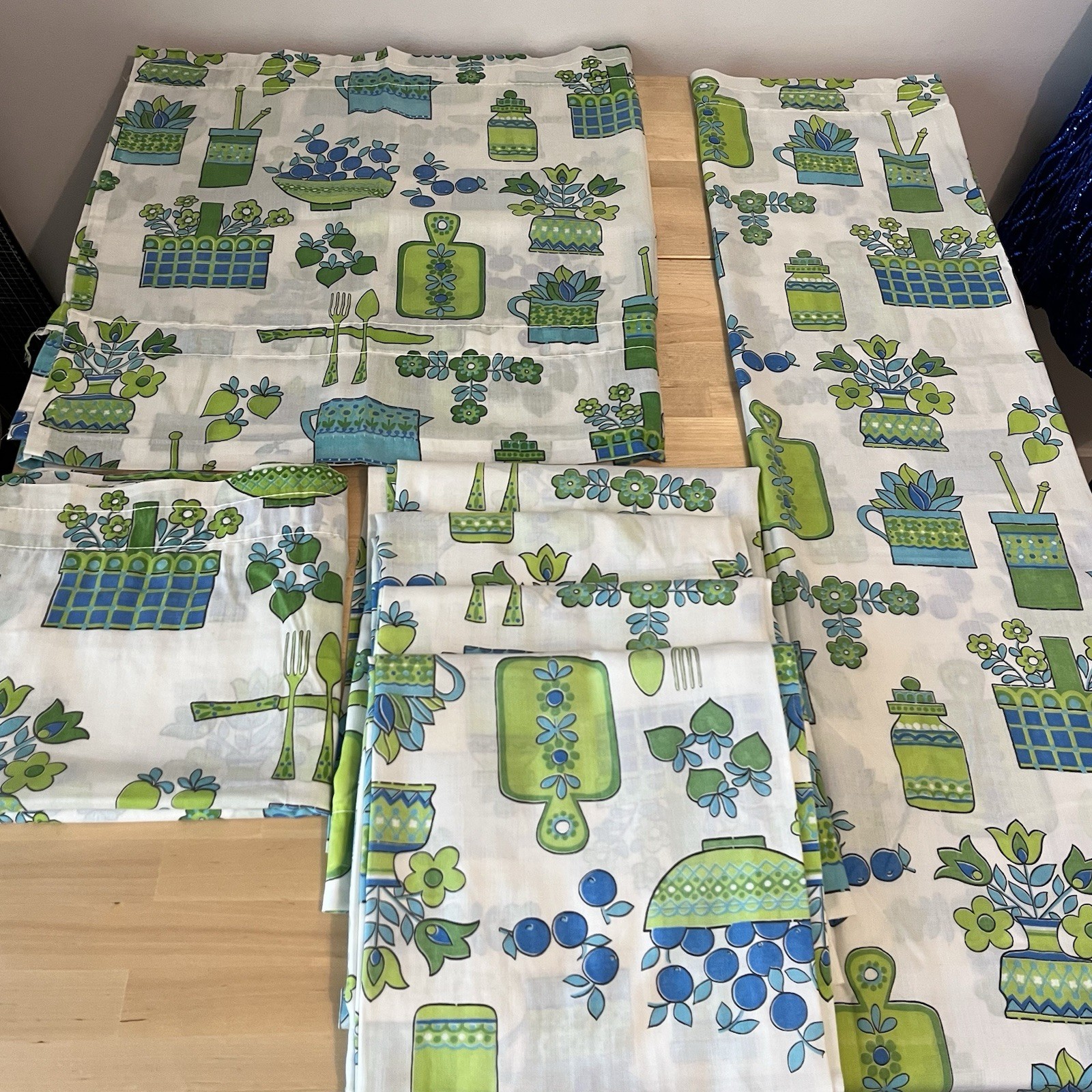 Vtg 70s Retro Kitchen Curtain Set of 2 Valances & 5 Panels Blue Avocado Green