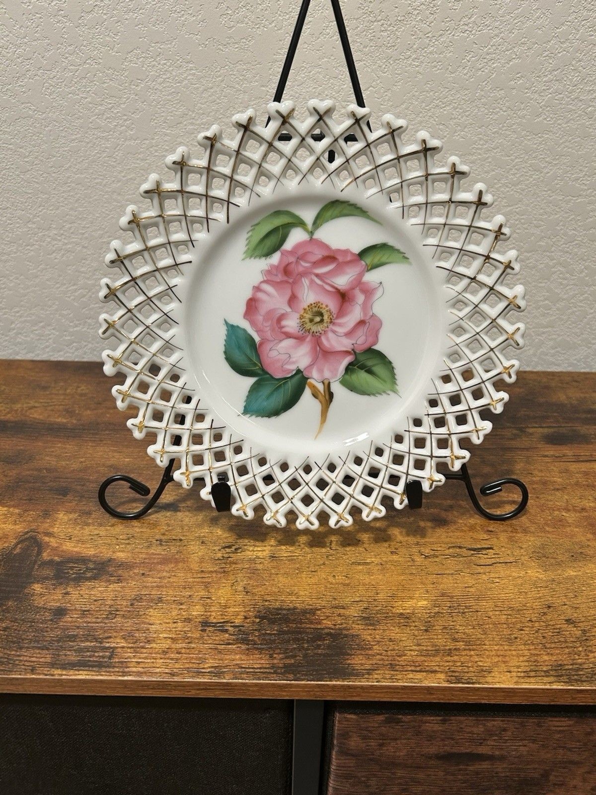 ROSETTI USA Reticulated Floral Lattice Plate ~ Hand Painted Red Rose Japan ROSETTI USA Reticulated Floral Lattice Plate ~ Hand Painted Red Rose Japan