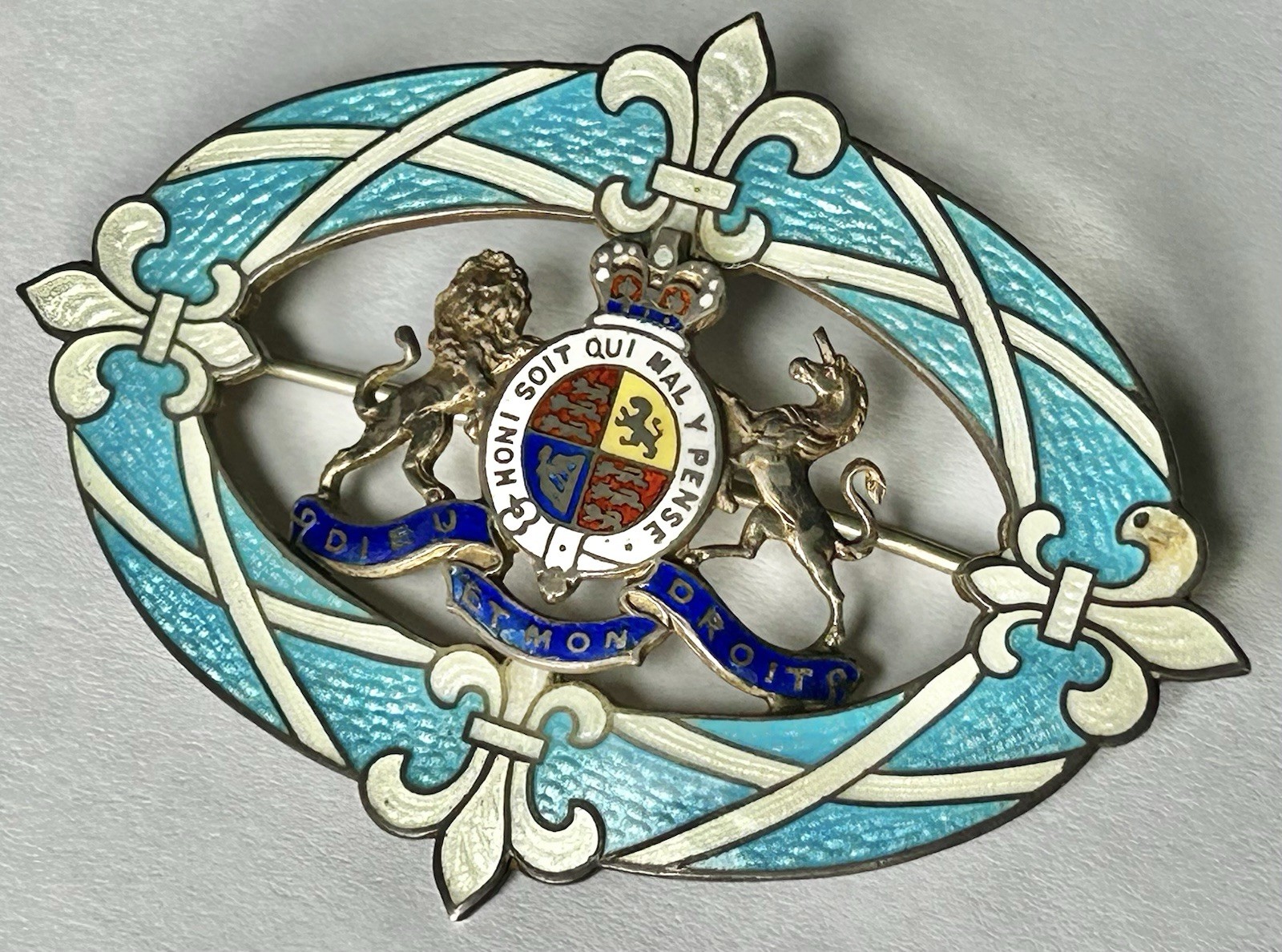 Antique Fancy Brooch British Royal Sterling Enamel Dieux Et Mon Droit 30 GM 3”L Antique Fancy Brooch British Royal Sterling Enamel Dieux Et Mon Droit 30 GM 3”L