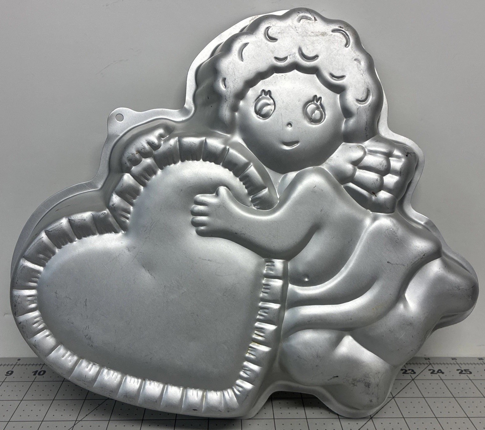 VTG 1982 Wilton Cupid w/Heart Cake Pan 502-4262 Valentine\'s Day Love VGUC
