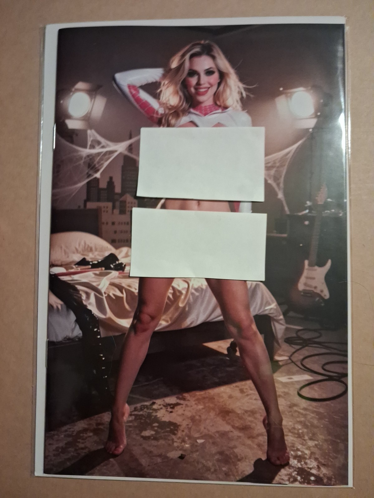 Keys Comics Artbook Spider-Gwen Naughty Ready To Make A Movie