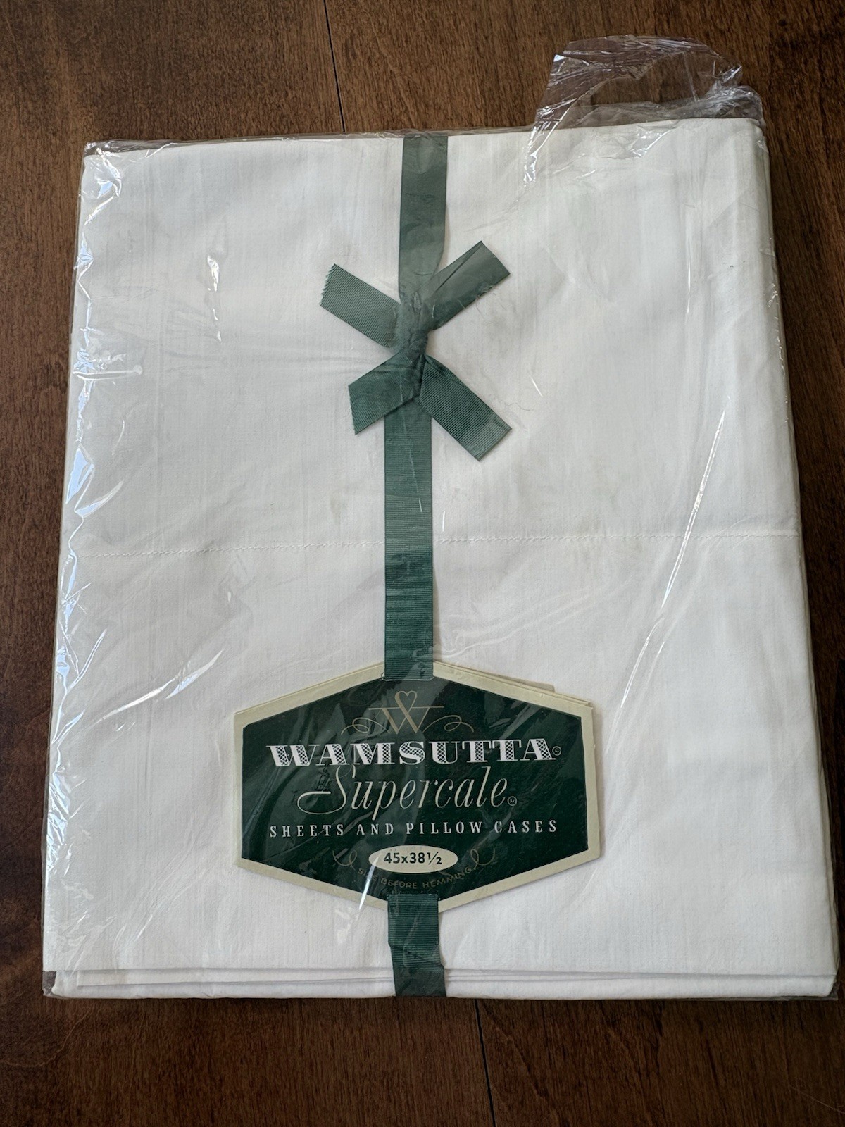 Vtg White  WAMSUTTA  Pillowcase pair, Supercale, NIP, USA, 100% cotton