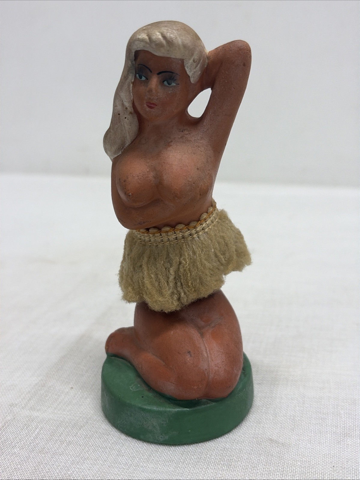 Vintage Nude Chalkware Dashboard Nodder Pinup Hula Skirt