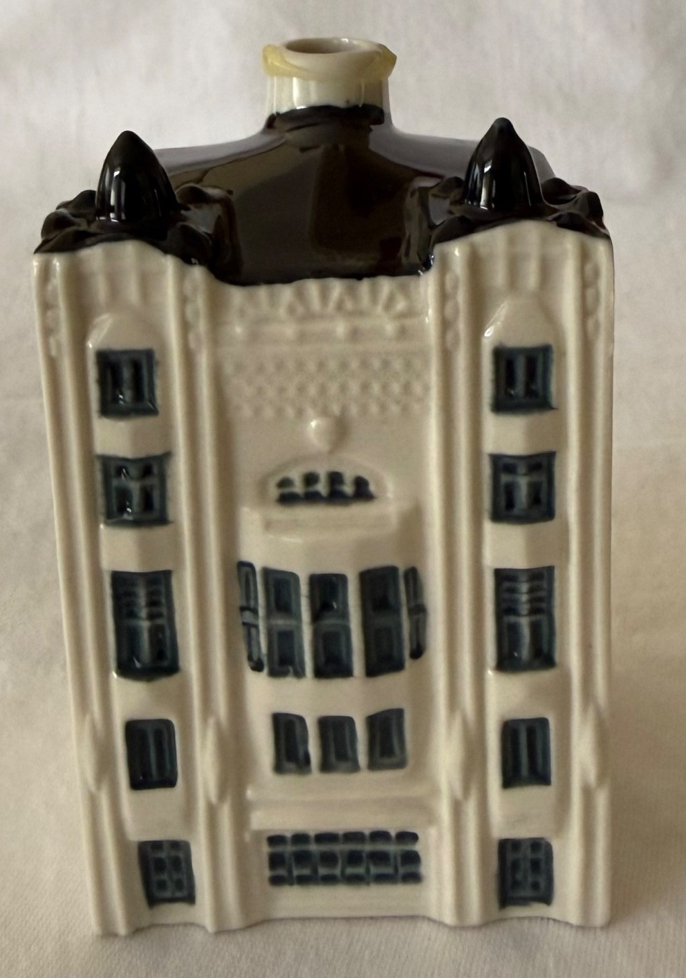 KLM Dutch Airlines Blue Delfts House BOLS #102 Amsterdam, No Alcohol-Newest Rare