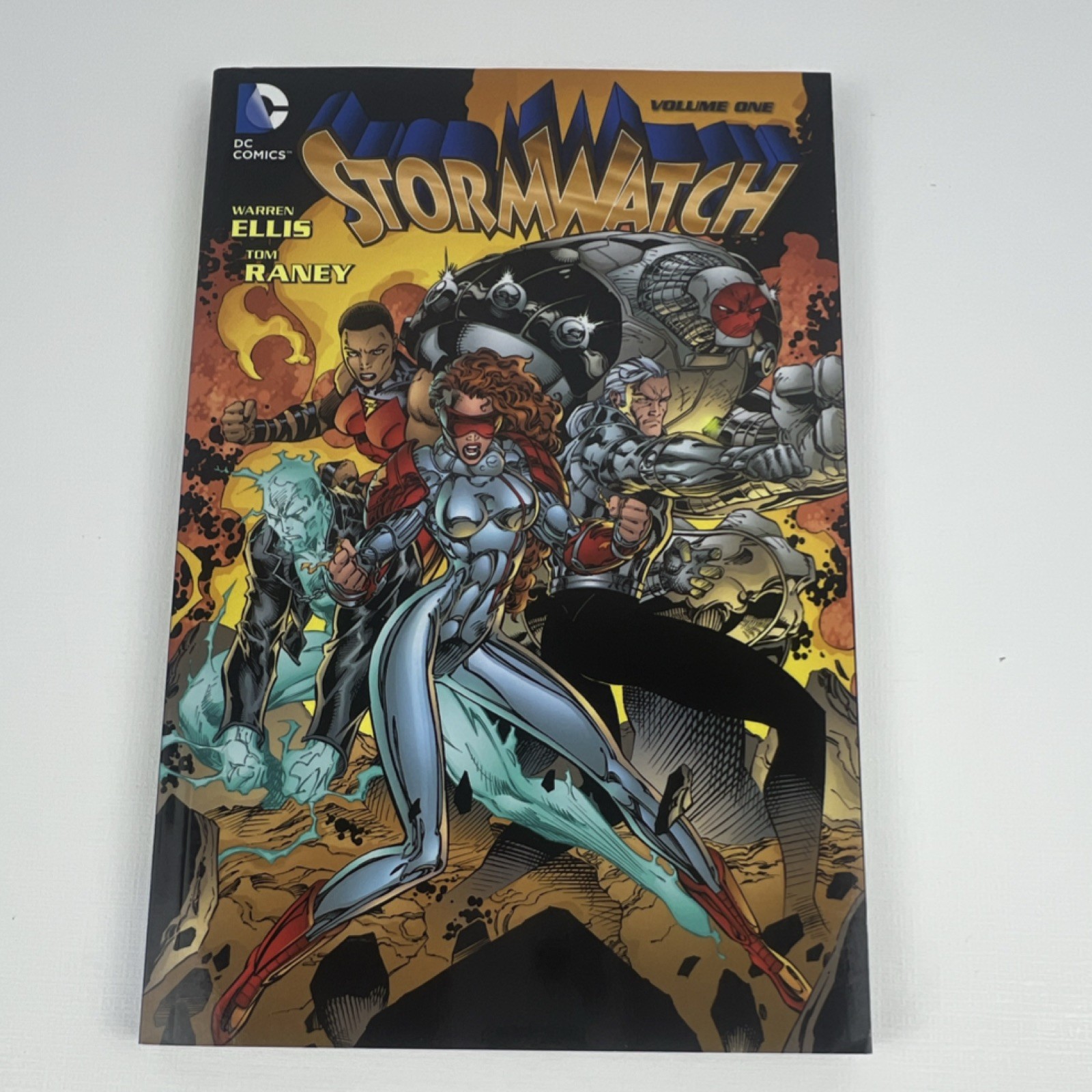 DC Comics Stormwatch Volume One Trade Paperback Graphic Novel Ellis Raney DC Comics Stormwatch Volume One Trade Paperback Graphic Novel Ellis Raney