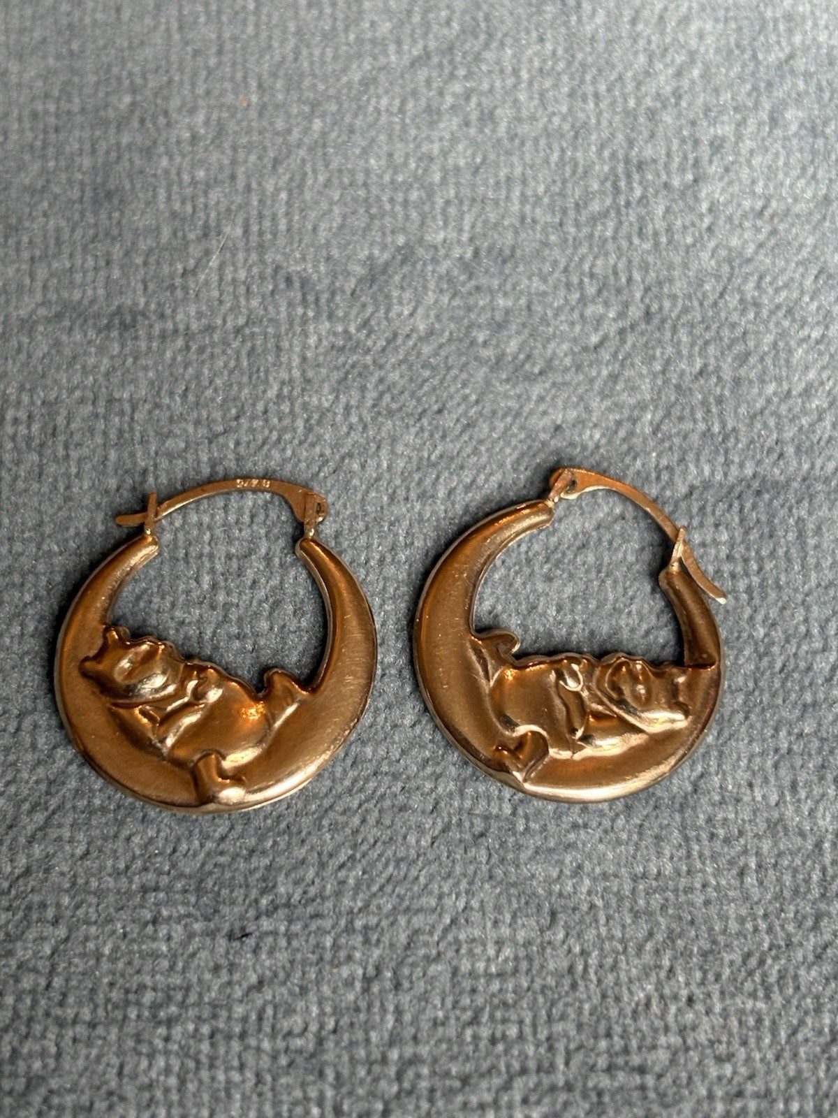 Beautiful Vintage Winnie The Pooh Disney Earrings 375 9ct Gold