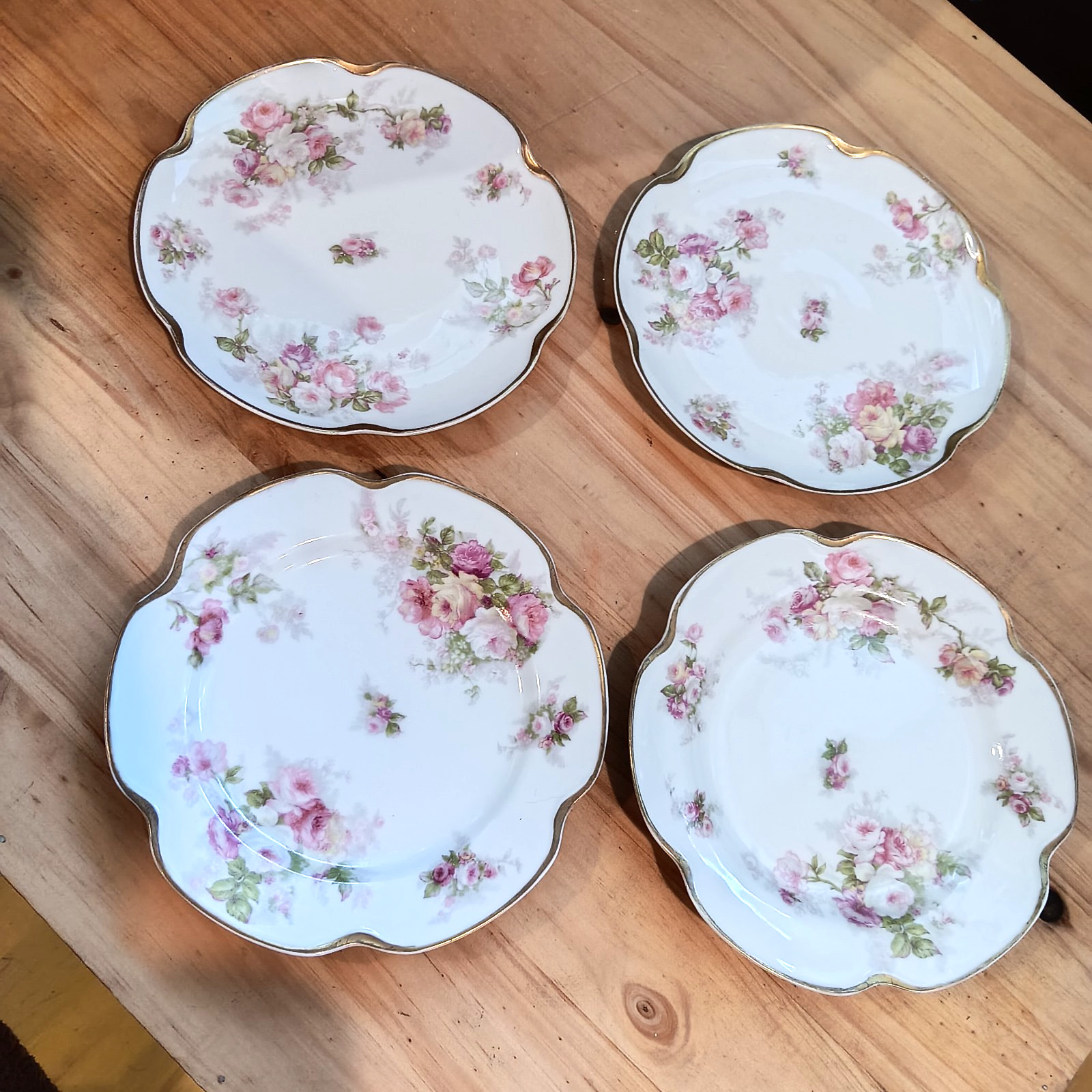 Set of 4 Haviland France Limoges Floral Scallop Edge Gold Detail Small Plates