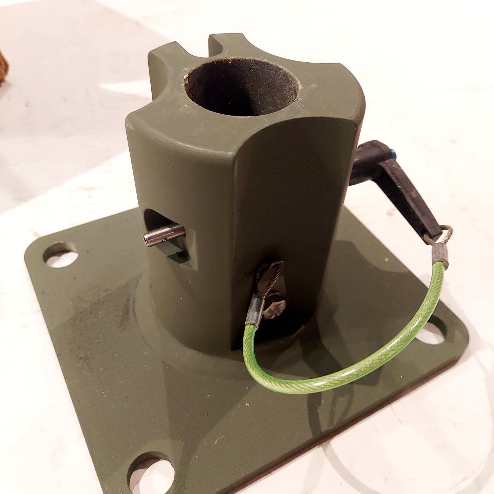 NOS MILITARY STRYKER FOV LS1045056 PINTLE REAR DOOR 2590-01-549-7932 NOS MILITARY STRYKER FOV LS1045056 PINTLE REAR DOOR 2590-01-549-7932