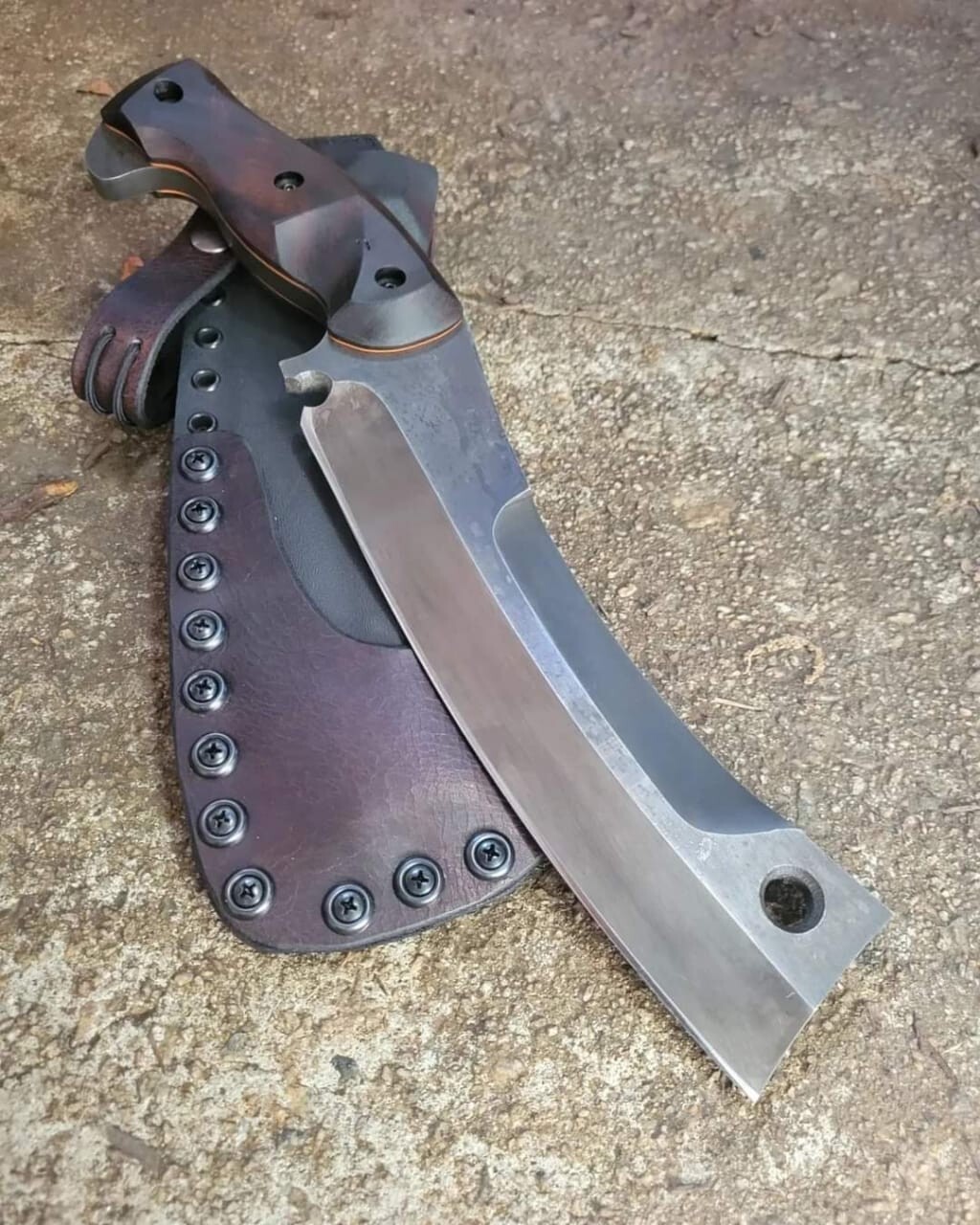 17 INCH(6MM THIKNESS BLADE) CUSTOM HAND MADE STEEL D2 TOOL HUNTING CHOPPER 17 INCH(6MM THIKNESS BLADE) CUSTOM HAND MADE STEEL D2 TOOL HUNTING CHOPPER