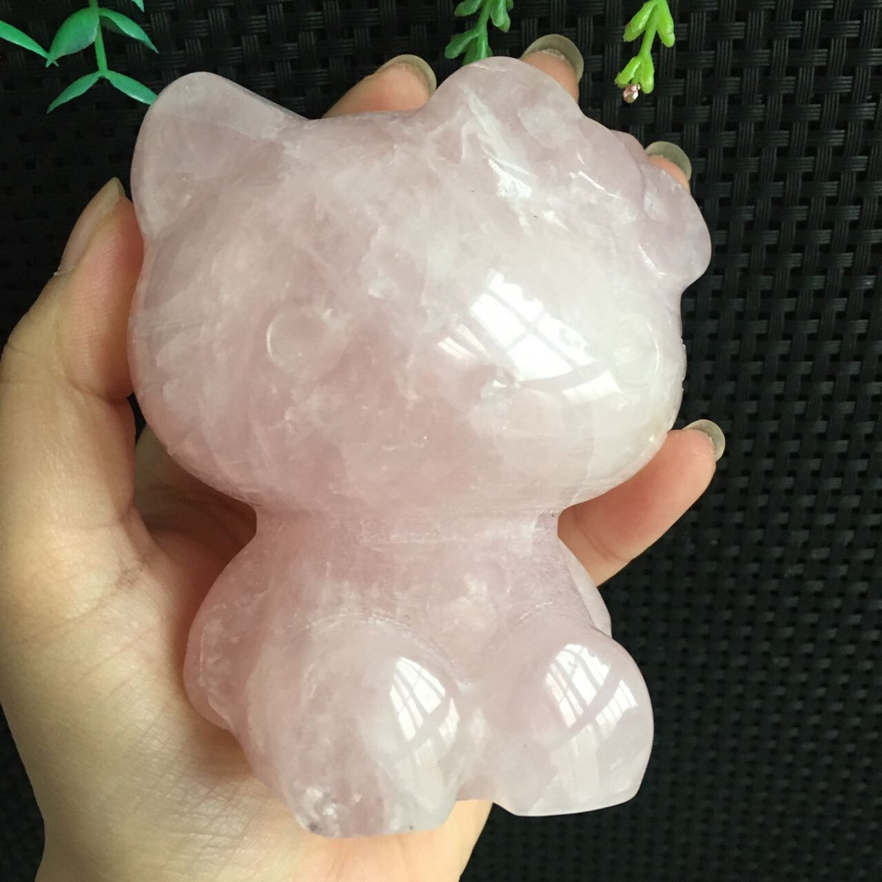 601g Rose Quartz Hello Kitty Cat Carving Large Stone Quartz Crystal Collection
