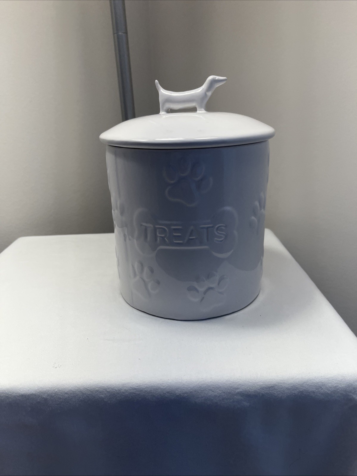 Dachshund Treat Jar, White Ceramic Dog Canister Treat Container with Lid, NEW