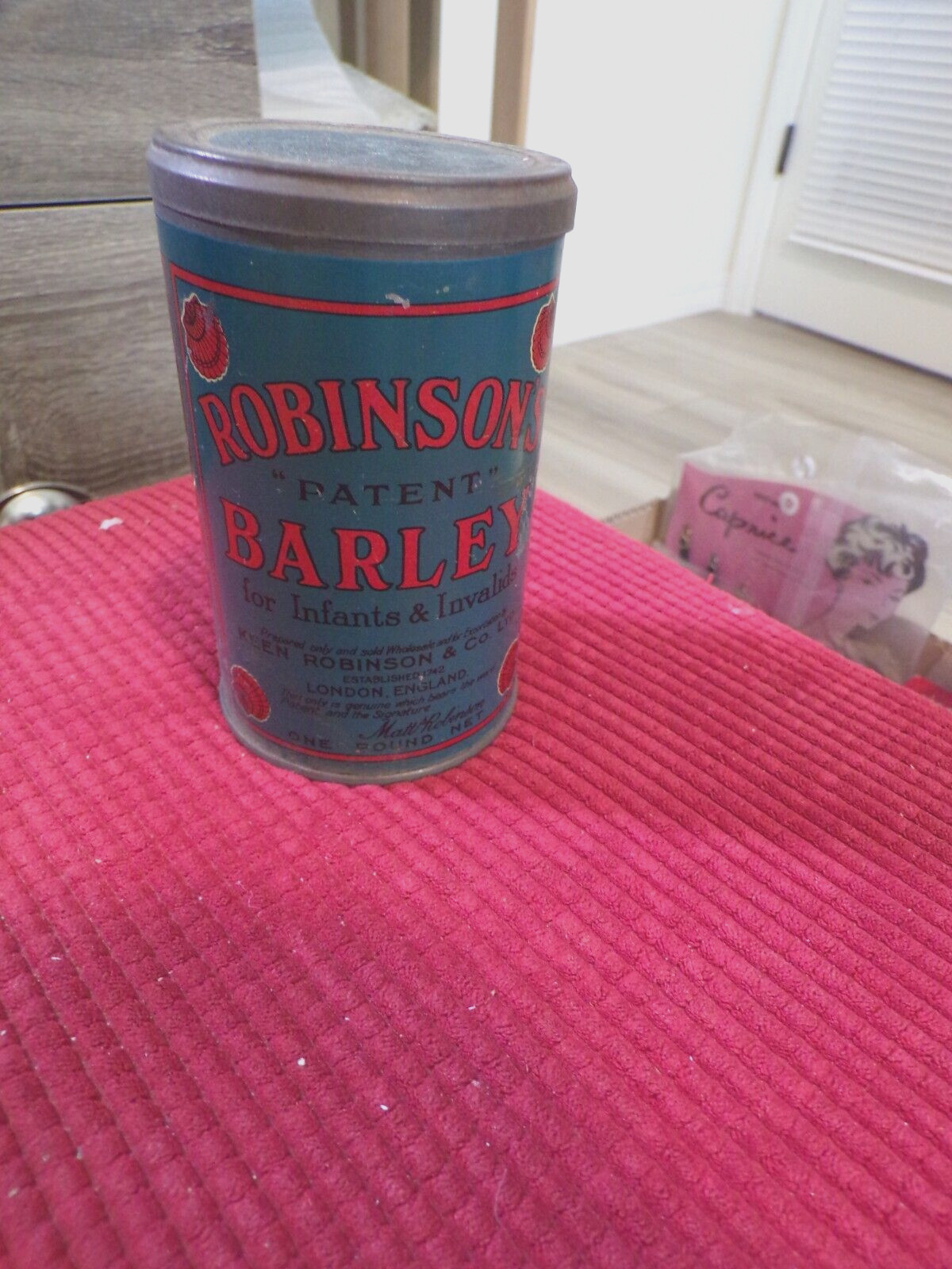 VINTAGE ROBINSON\'S BARLEY FULL UNOPENED TIN CIRCA 1930\'S