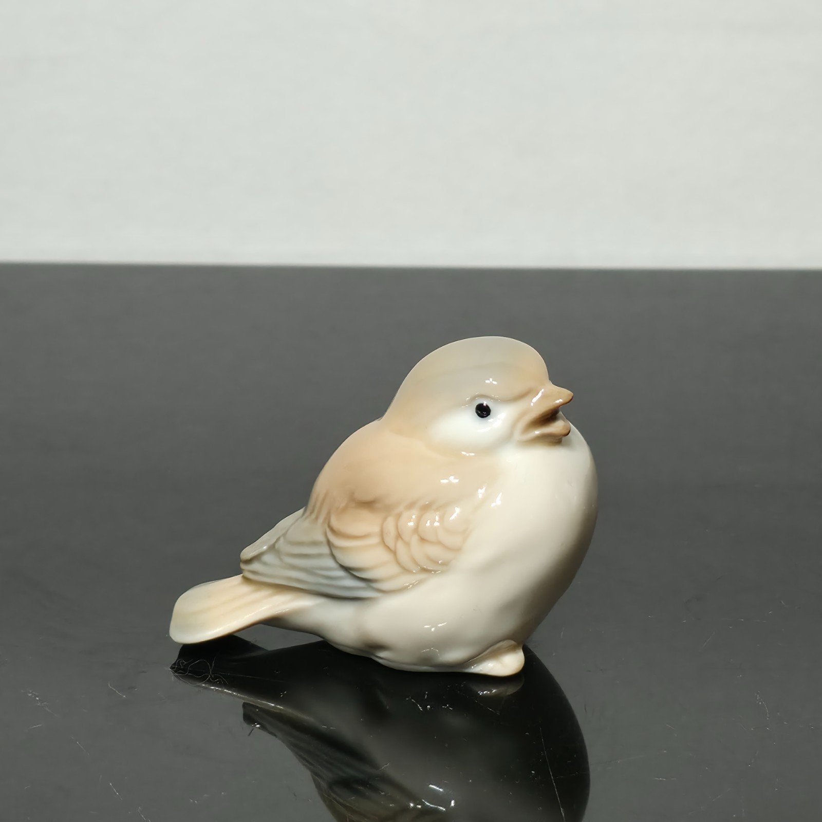 Vintage HOMCO Japan Porcelain Sparrow Bird Figurine Tan Cream