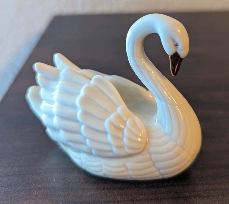 Lenox Ivory Porcelain Swan Place Card Holder 24K Gold Beak Wedding Decor VTG
