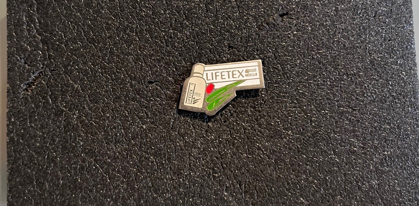 Pin’s Collector Rare - Authentic & Old : Lifetex Wella