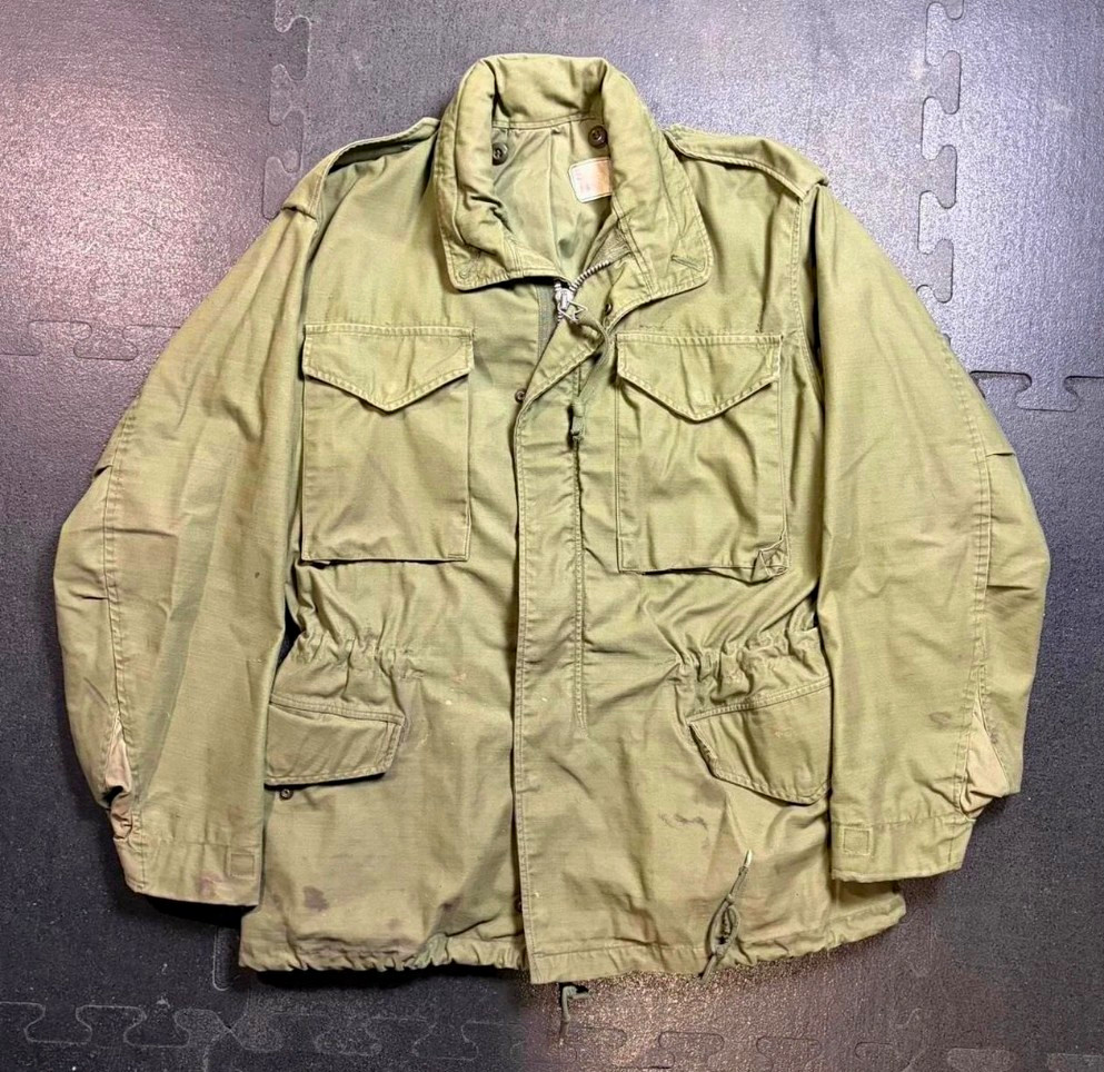 Vintage M65 Field Jacket, 1960s US Army Issue Vintage M65 Field Jacket, 1960s US Army Issue