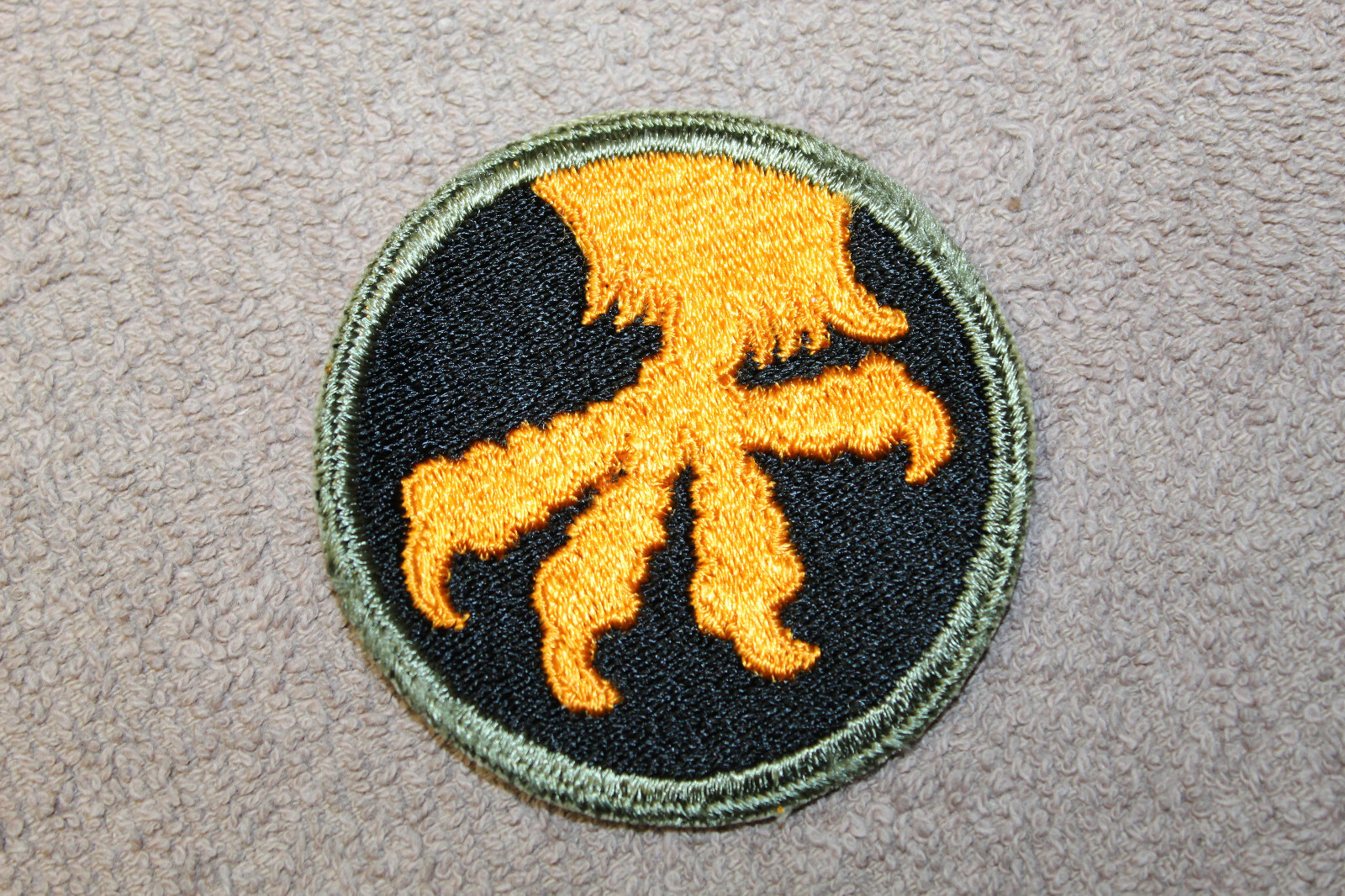 Mint Original WW2 U.S. Army 17th Airborne Division Uniform Patch from Unused Lot Mint Original WW2 U.S. Army 17th Airborne Division Uniform Patch from Unused Lot