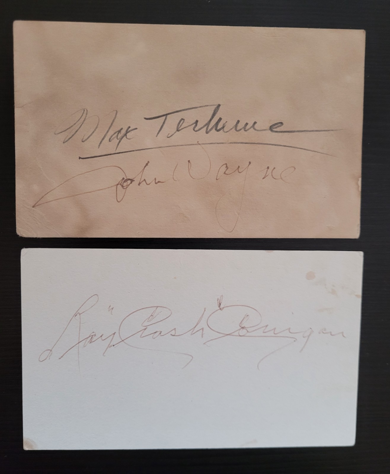 JOHN WAYNE (1907-1979) large beautiful autograph THREE MESQUITEERS signed - COA