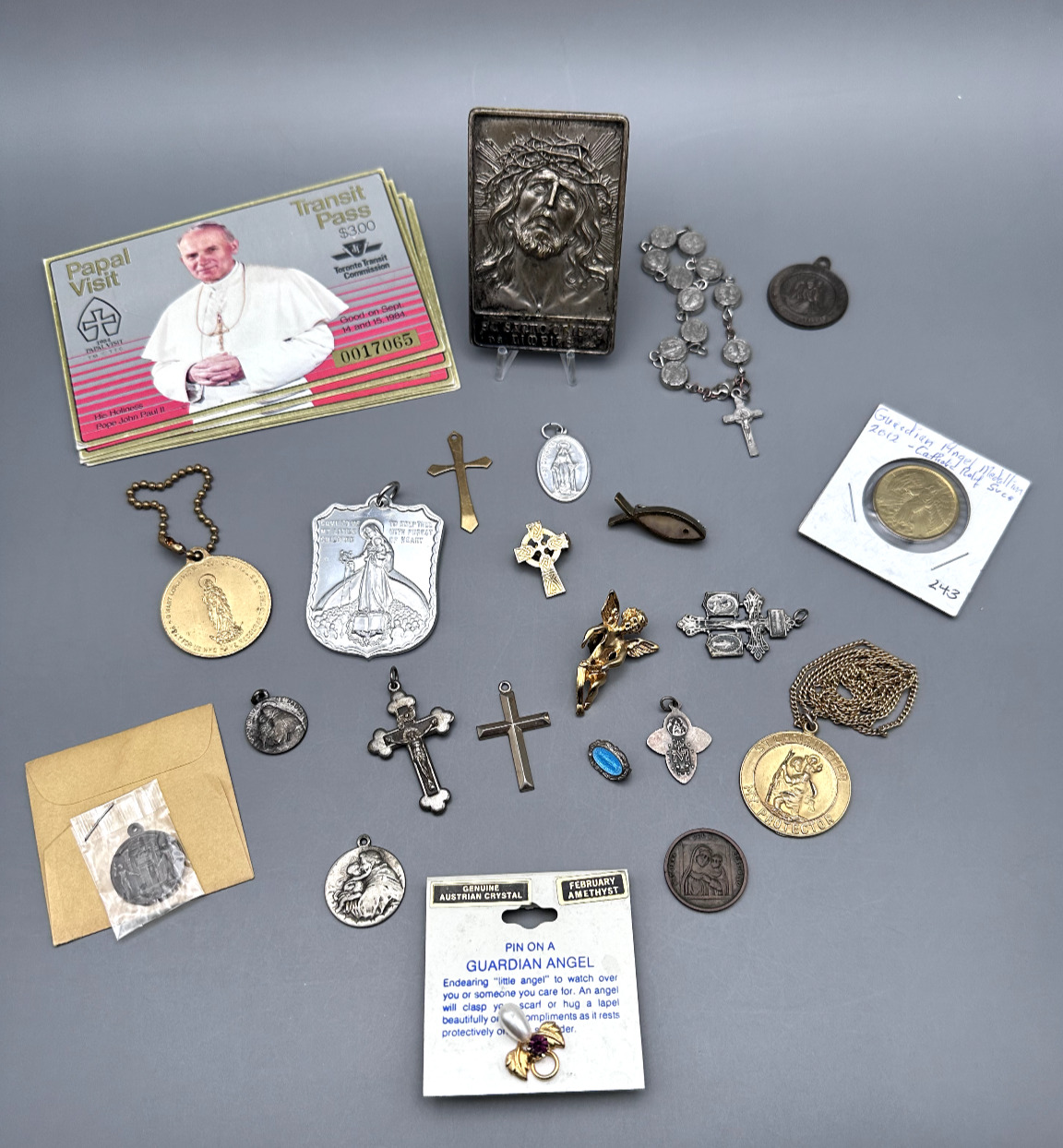 ASSORTED VINTAGE CHRISTIAN MEDALLIONS, CROSSES, PINS, MORE - A294