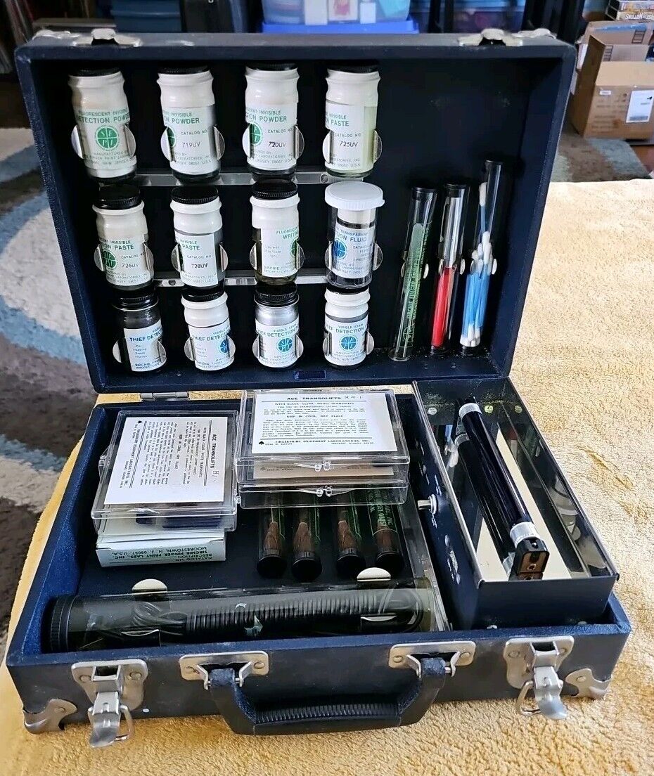 Sirchie Vintage Fingerprint Kit Case Lamp Powders Accessories