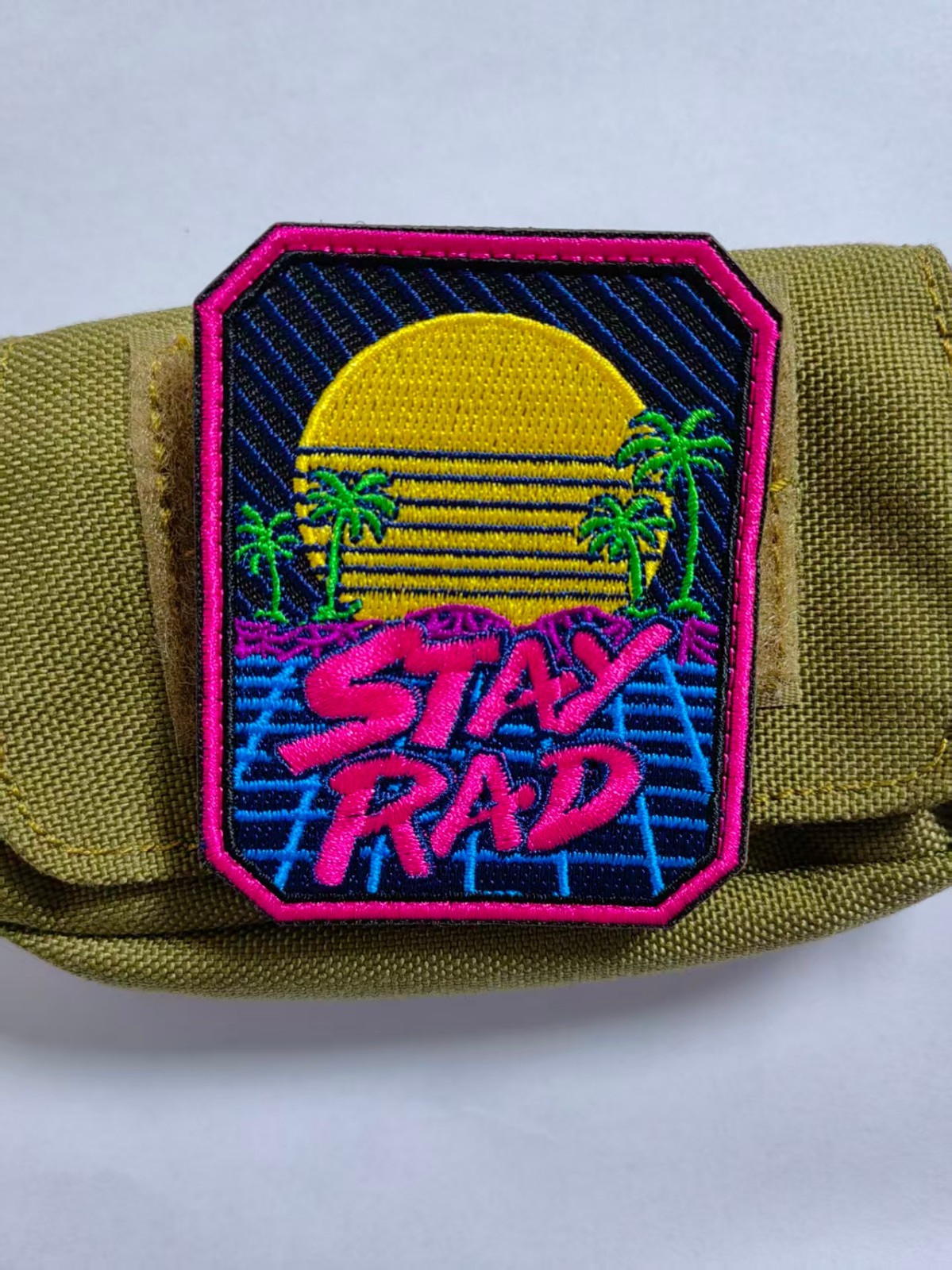 STAY RAD - 80\'s RETRO SURFING - FUN IN THE SUN EMBROIDERED HOOK LOOP PATCH BADGE