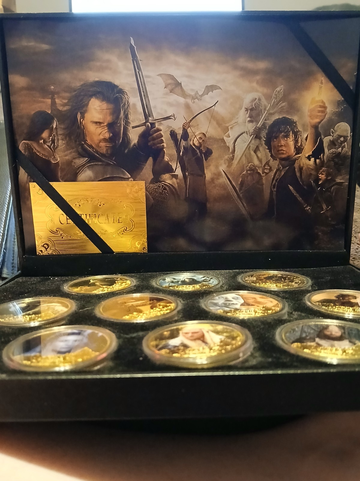 Lord of the rings 10 coin set 24 karat gold-plated in case Lord of the rings 10 coin set 24 karat gold-plated in case