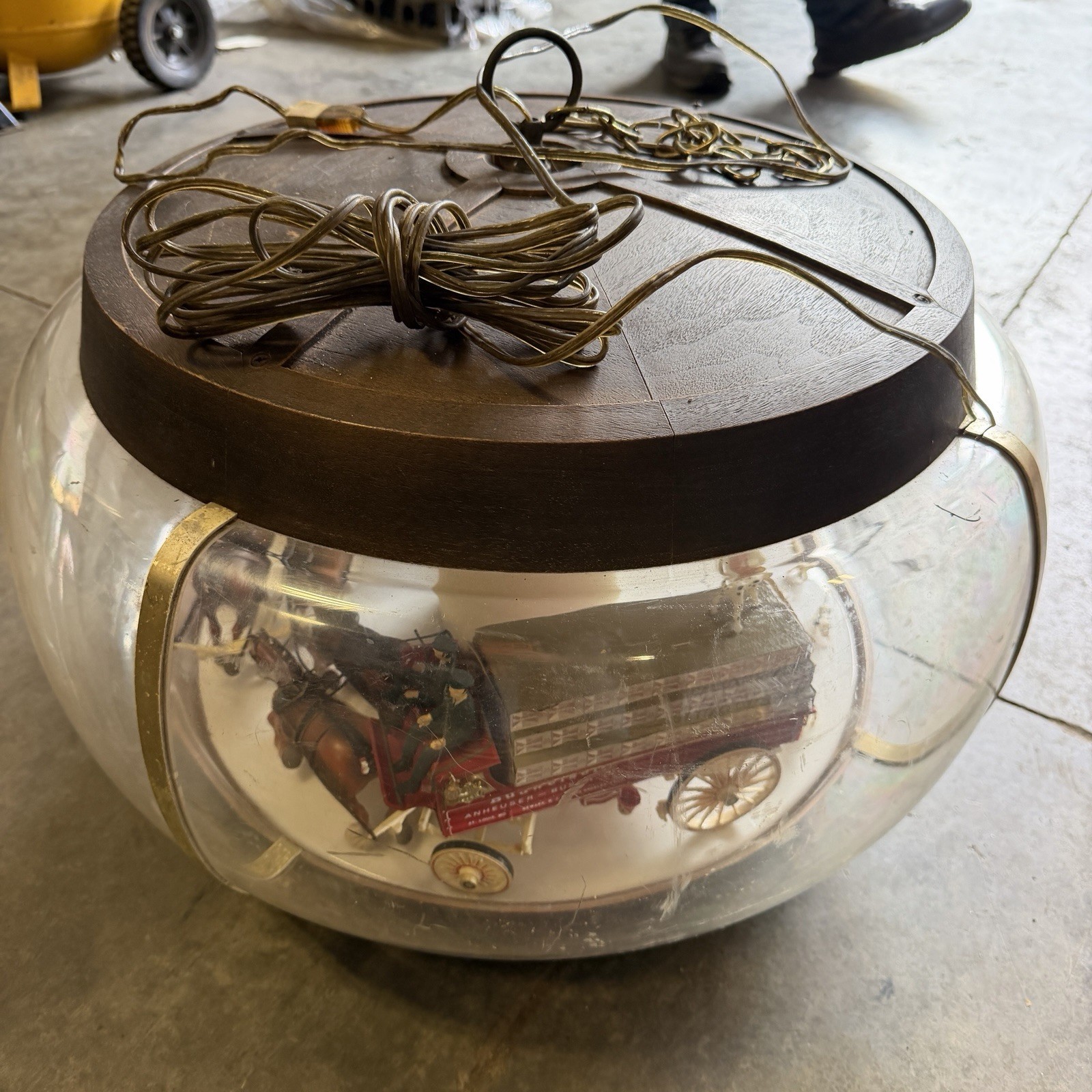 Vintage Budweiser Carousel Light - Needs Wiring - Seems To Be Complete & Nice 