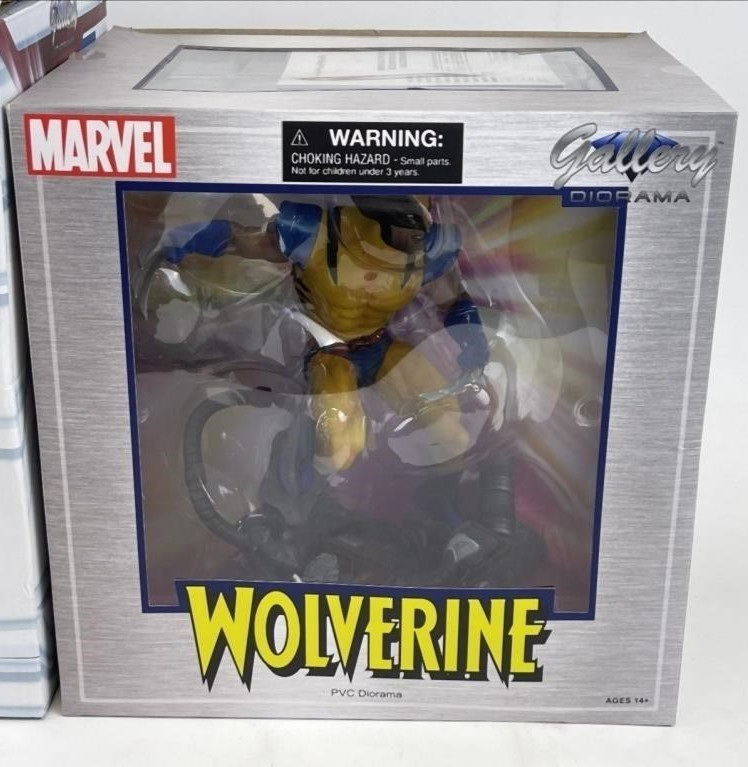 Diamond Select Toys Marvel Gallery Wolverine PVC Diorama Statue Collectible
