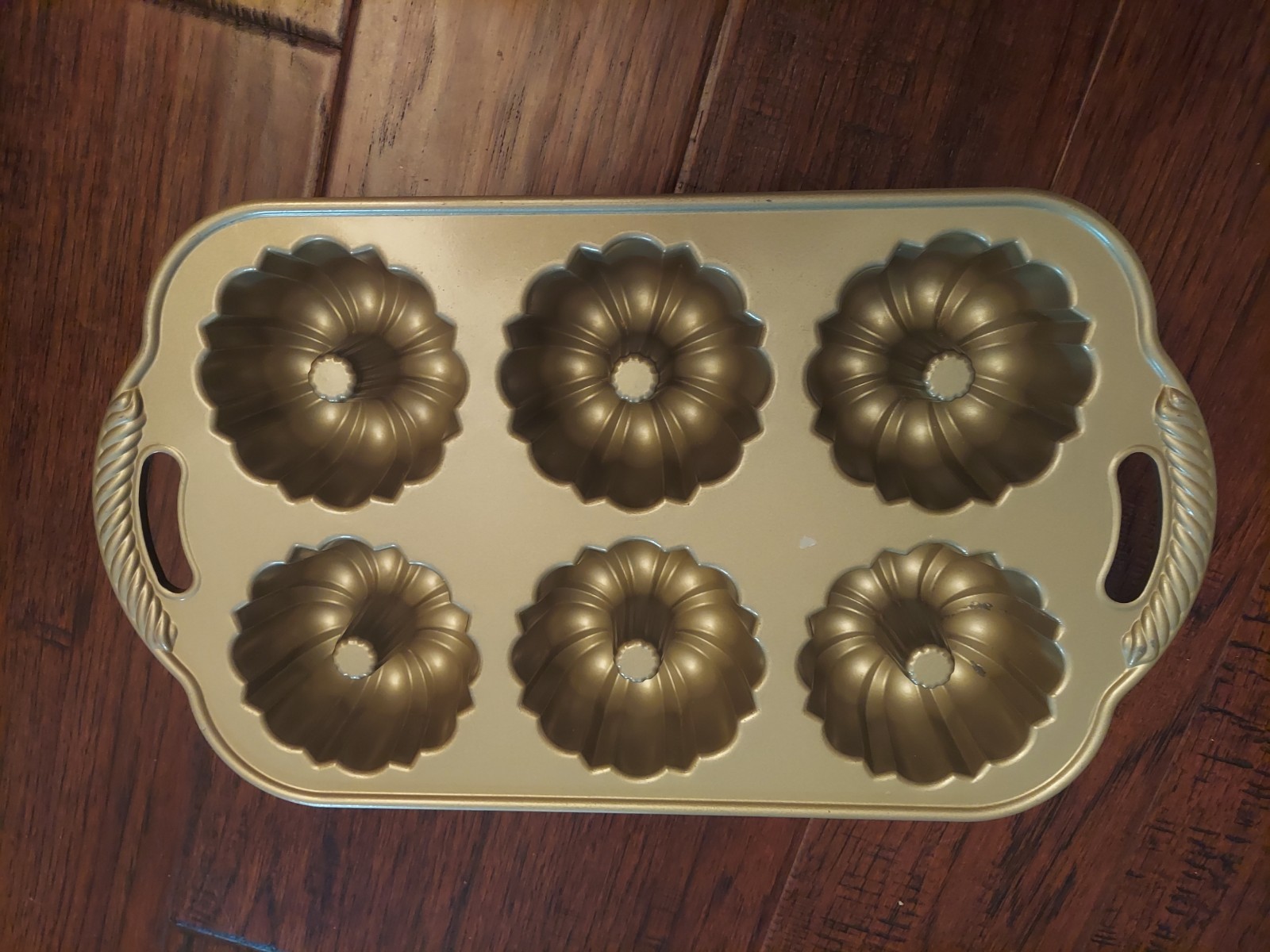Nordic Ware 65 Th Anniversary Bundtlette Pan 5 Cup  Heavy Cast Aluminum 