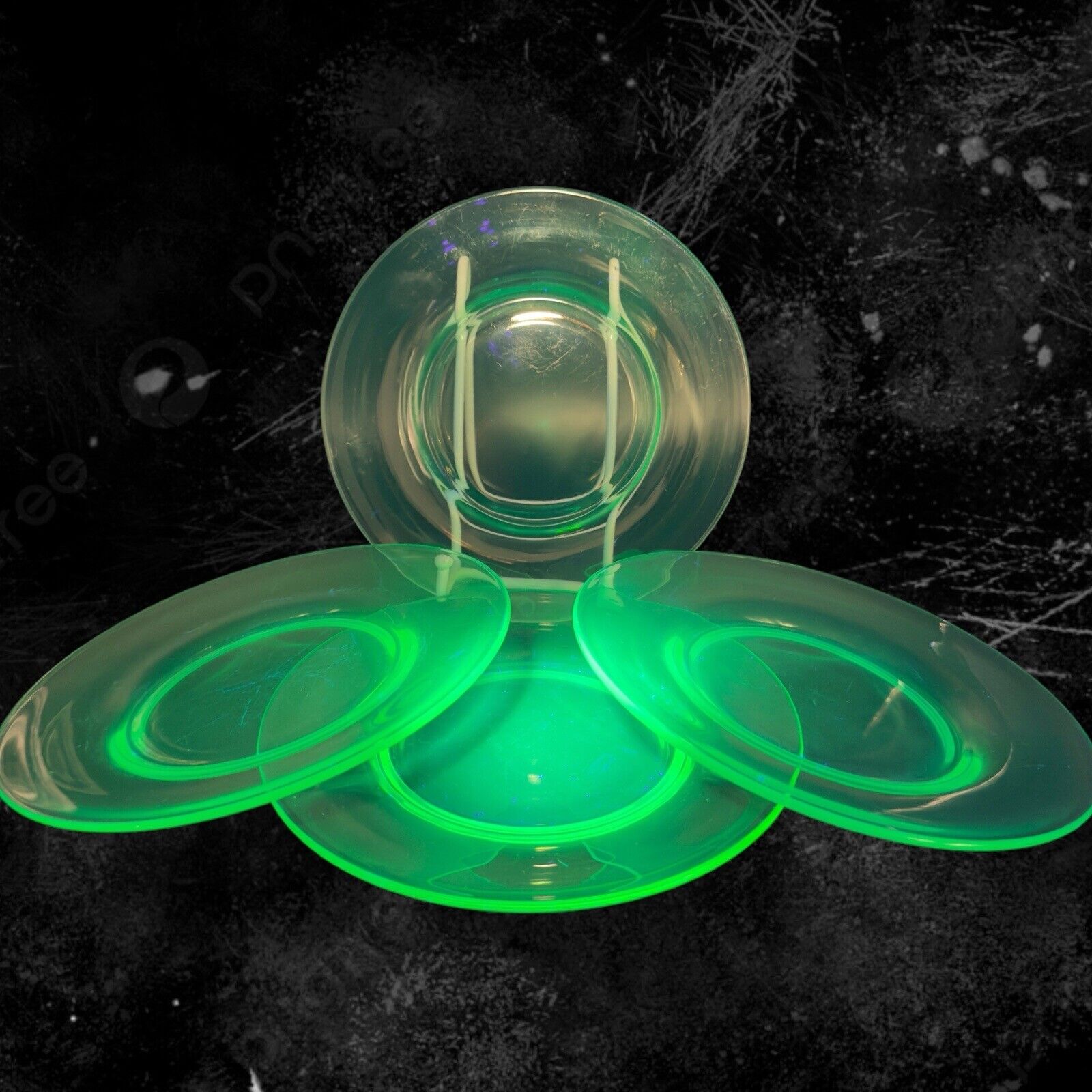 VTG Mid Century Uranium Green UV Glow Glass Dish Plate Set 4 UV Glowing Plates