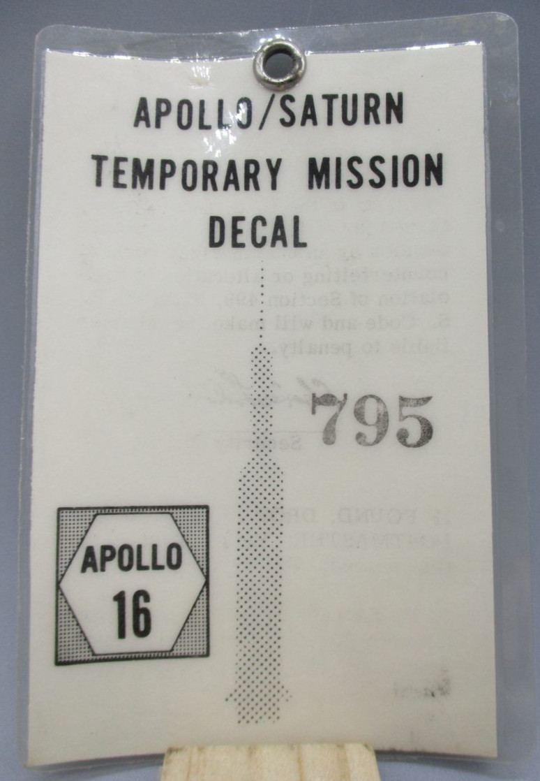 Vintage NASA 1972 APOLLO/SATURN 16 KSC Temporary Mission Decal BADGE #795.
