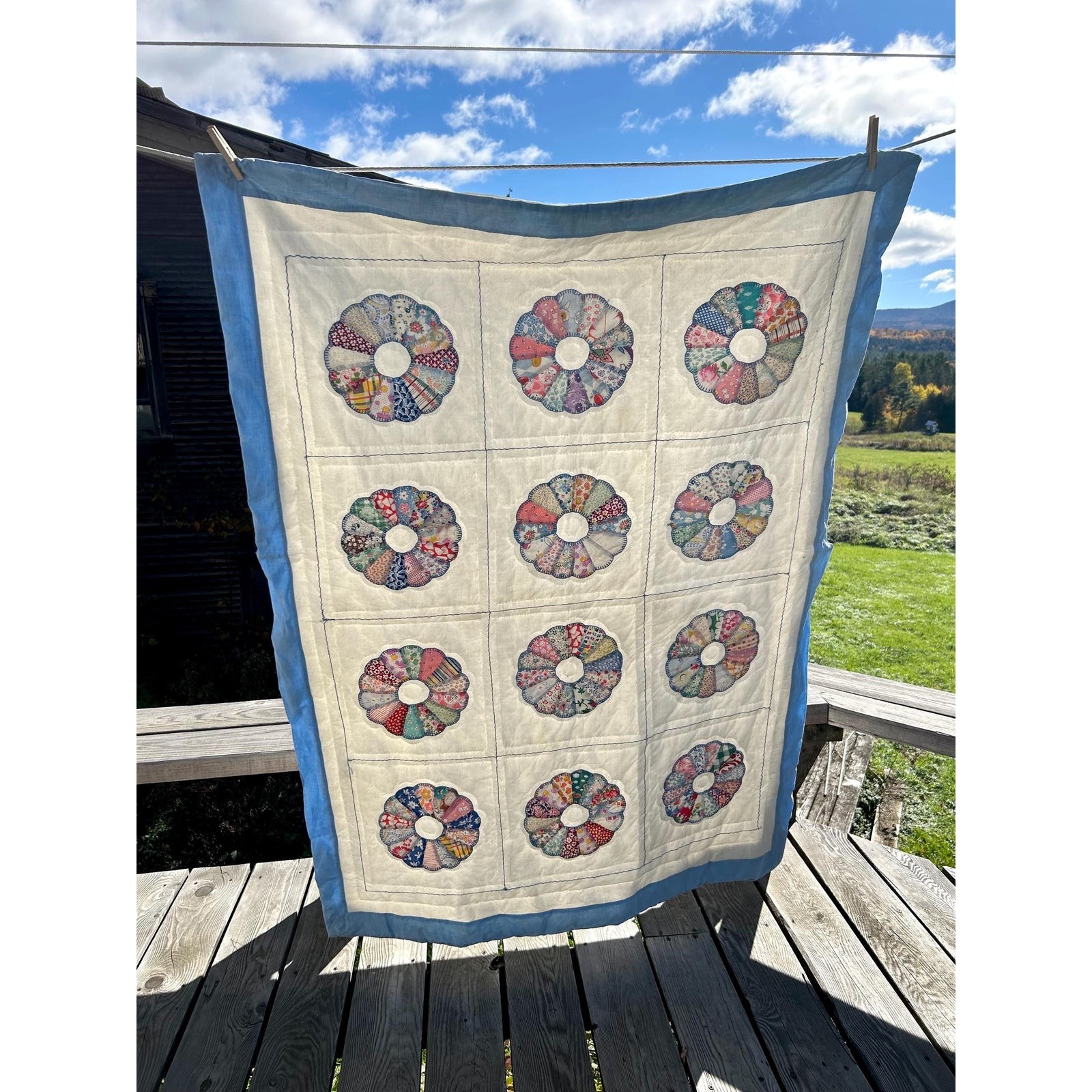 Vintage Dresden Plate quilt handmade single bed quilt child quilt wall hanging