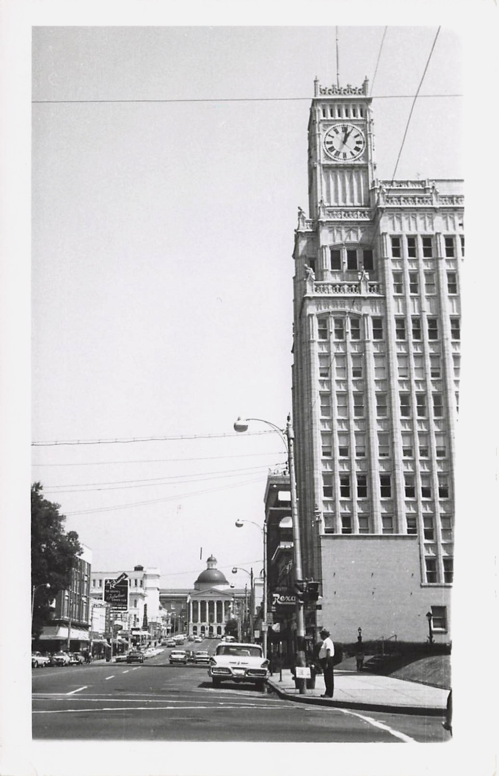 CITY HALL BUILDING STREET SCENE WITH CLOCK TOWER REAL PHOTO POSTCARD 1950s RPPC