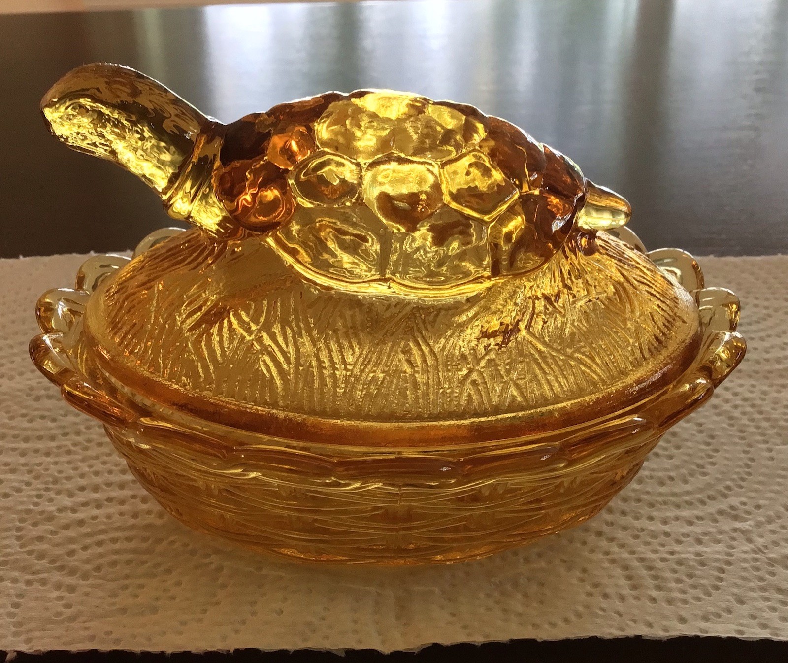 Vintage L.G. WRIGHT Golden Amber Glass Turtle On Nest Candy Dish 5 3/8\