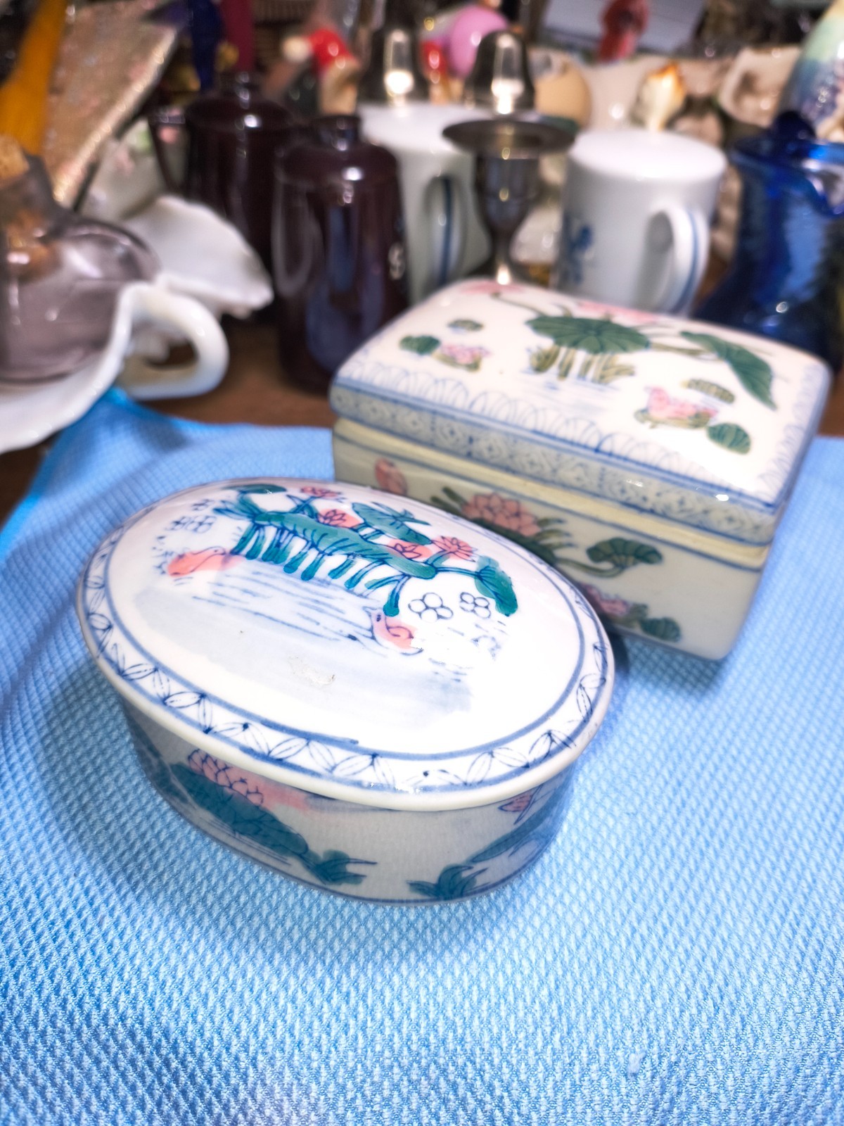 Vtg Chinese Porcelain Trinket Box Set Lotus Flower Water Birds Chinoiserie 2pc.