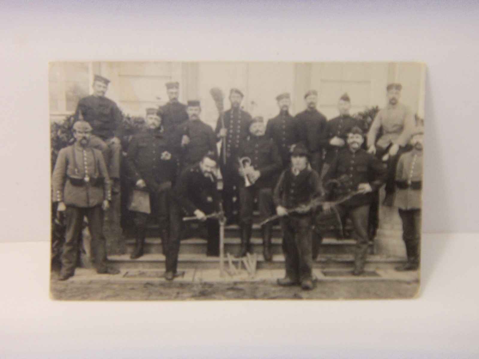 WWI ERA GERMAN ARMY MILITARY POSTCARD REAL  PHOTO    SOLDIERS   (USED)