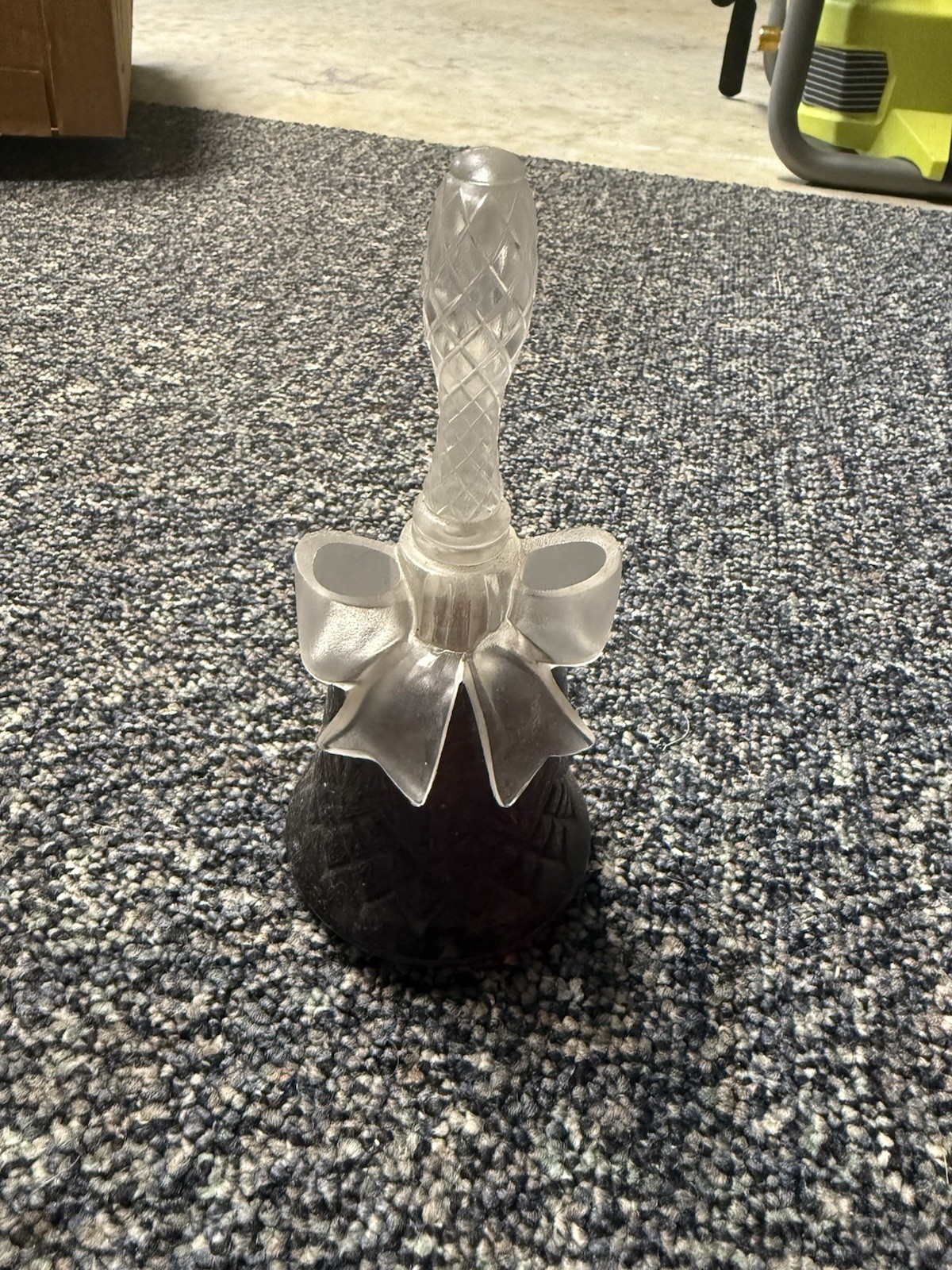 AVON'S  CRYSTAL SONG BELL 1975-76 (Full) Timeless Ultra Cologne 