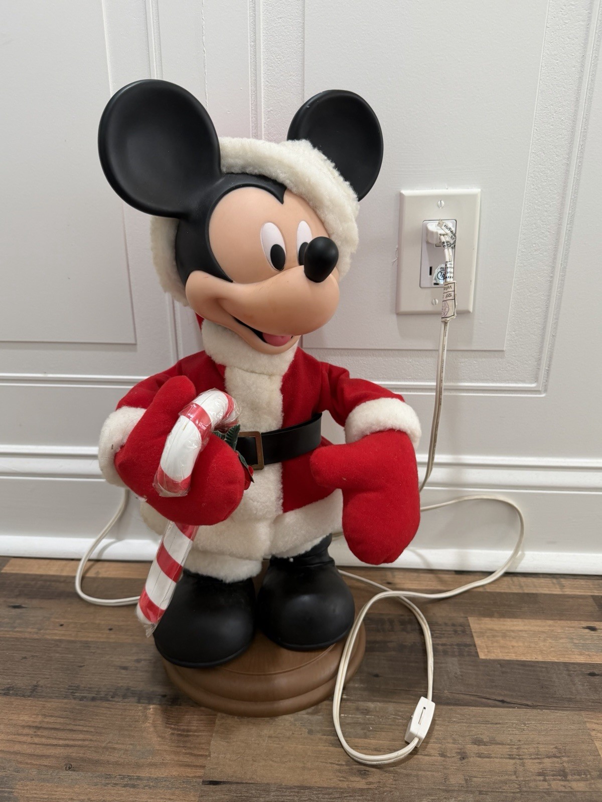 Vintage 1996 Disney Santa\'s Best Animated Mickey Mouse Santa with Candy Cane