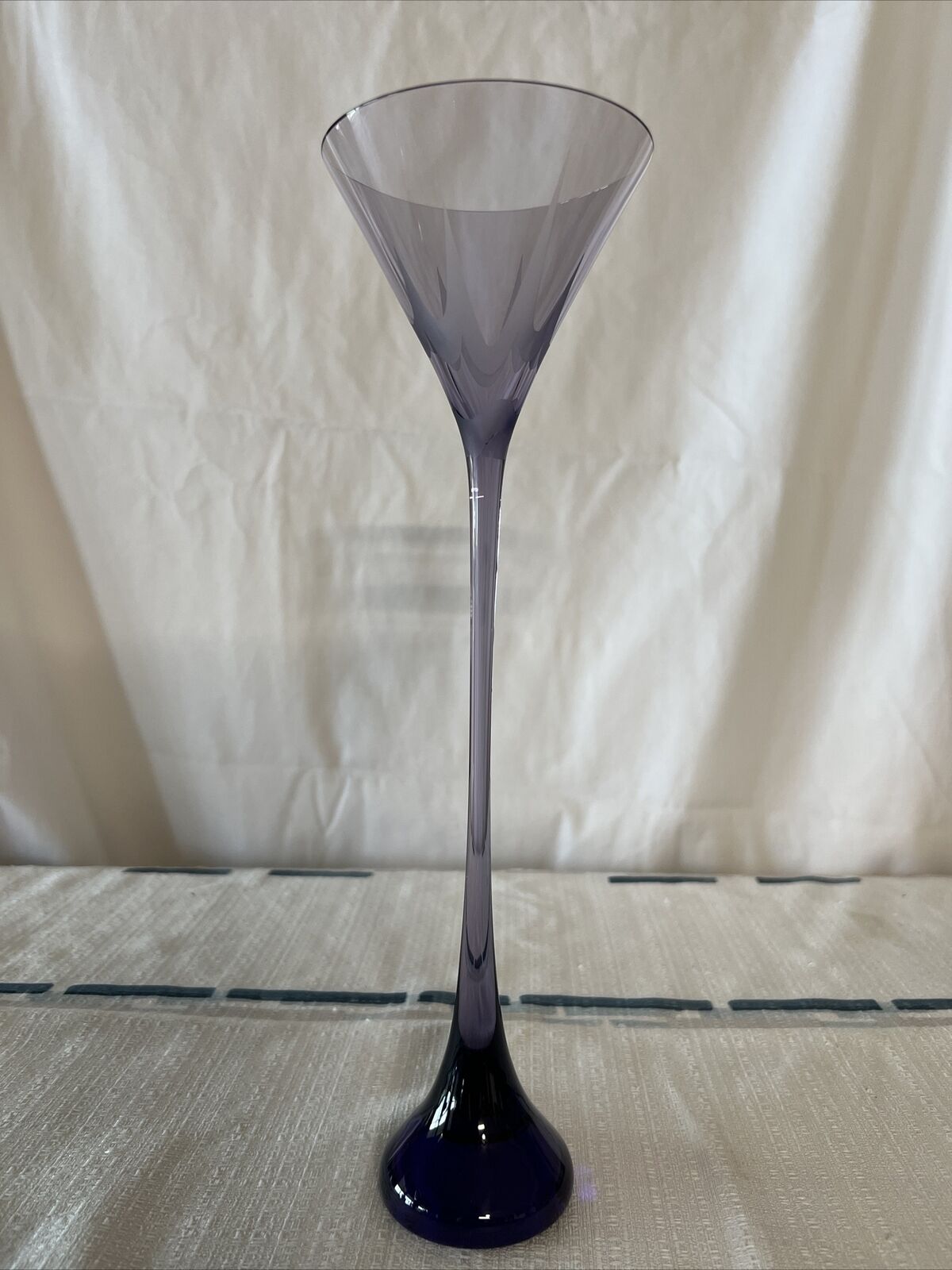 BACCARAT “Amethyst” MARTINI GLASS WITH STAR ETCHING 12\