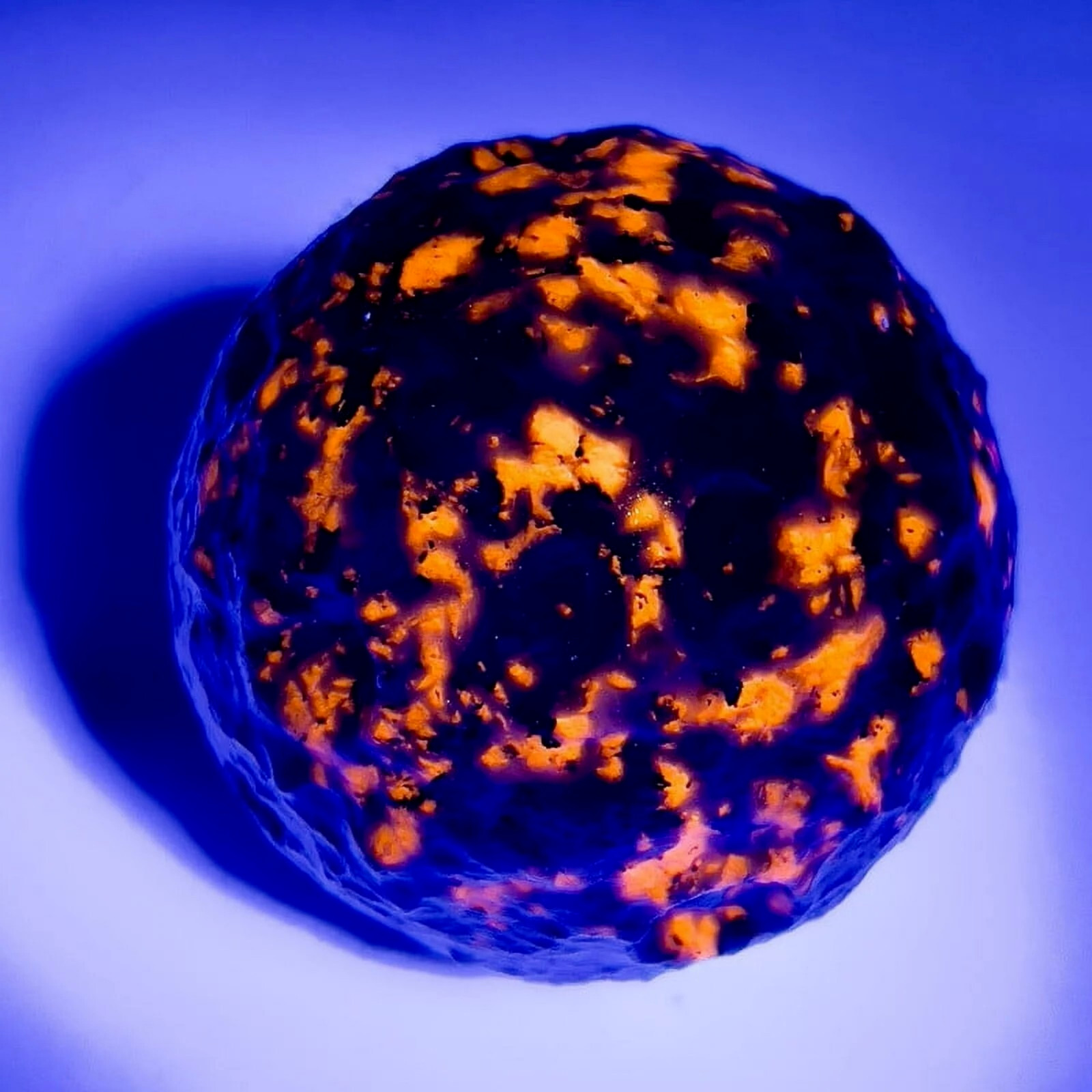 Natural Yooperlite Full Moon Sphere Healing UV Glow Stone Crystal Decor Gift