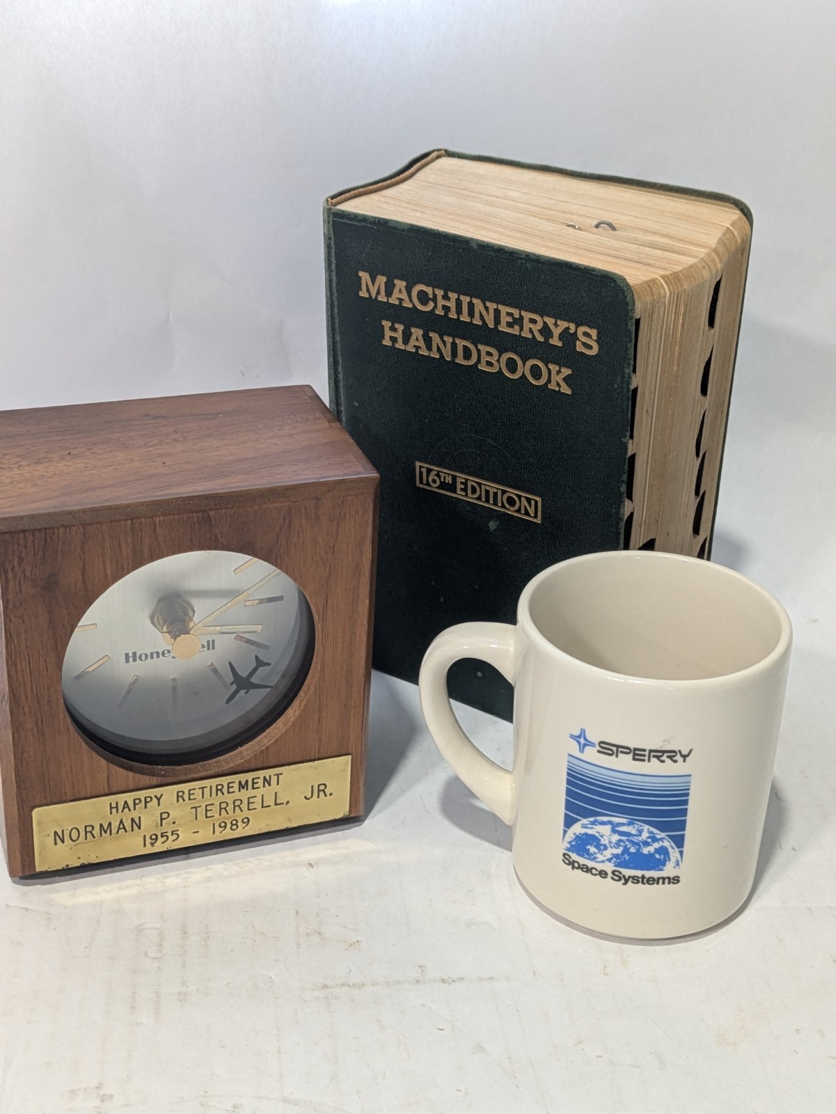 Vintage Sperry Space Systems Honeywell Aero Engineer Lot Clock Handbook Mug