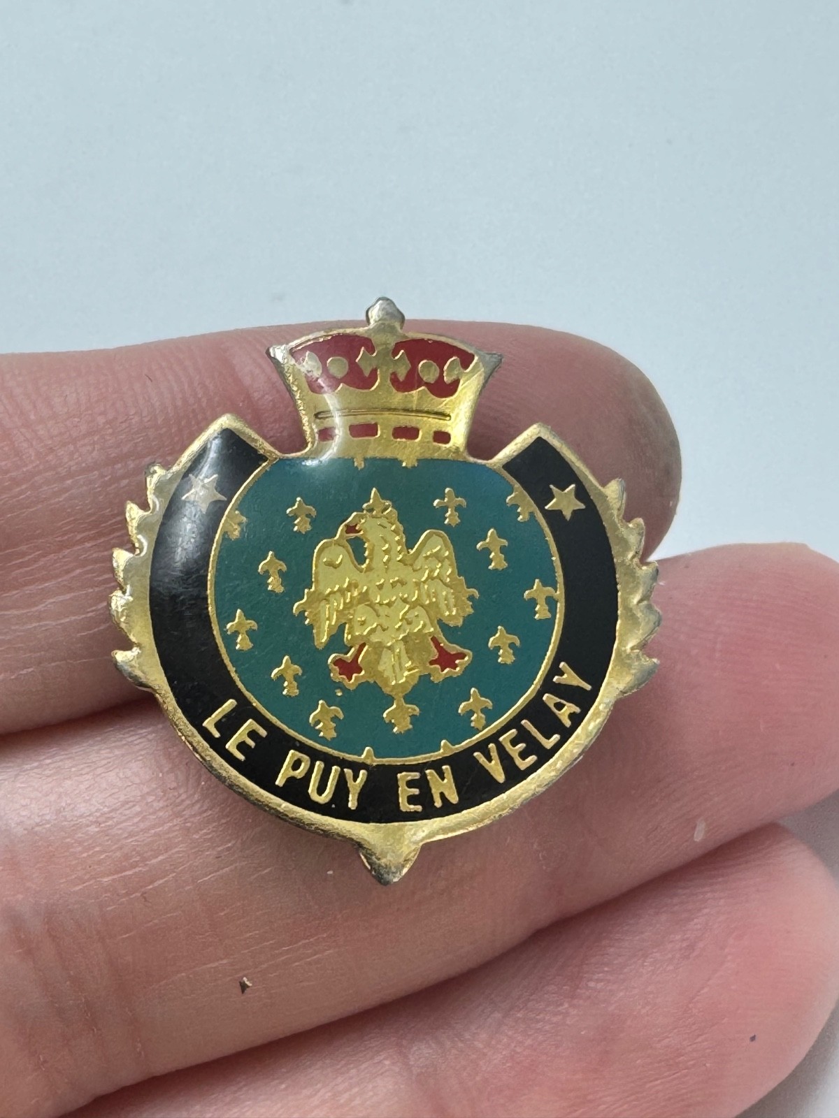 Vintage Le Puy En Velay France Coat of Arms Lapel Pin Heraldic Enamel Souvenir Vintage Le Puy En Velay France Coat of Arms Lapel Pin Heraldic Enamel Souvenir