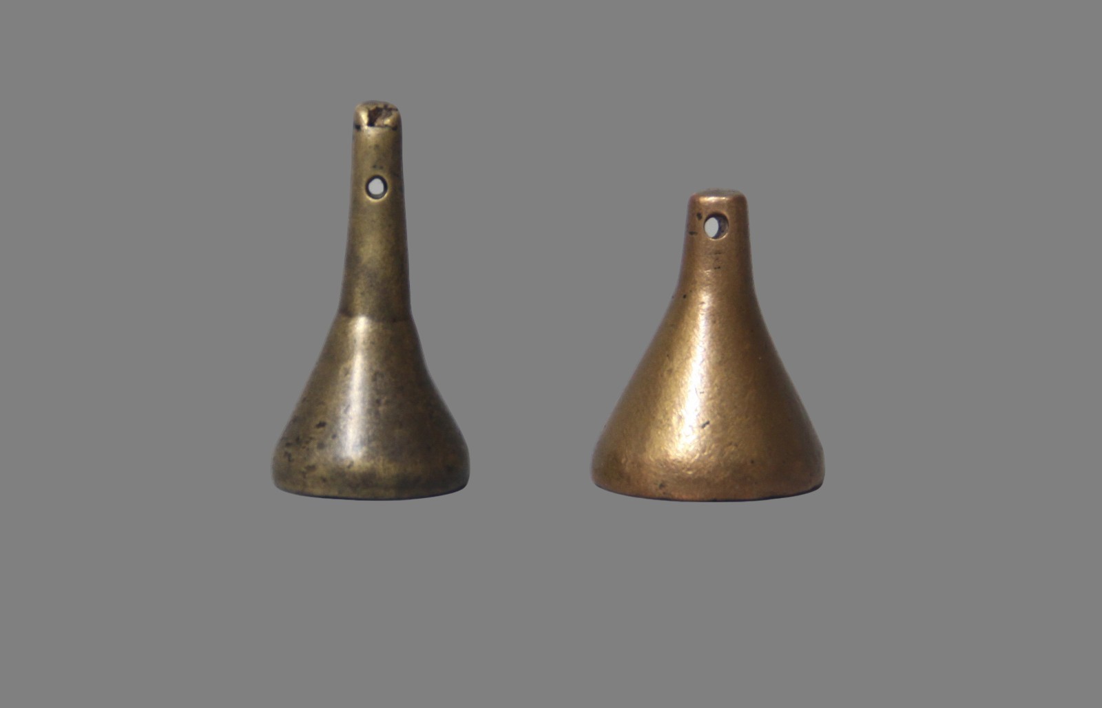 Pair Tibet 1800s Old Antique Buddhist Alloy Copper Tsa Tsa Mould Stupa Amulet
