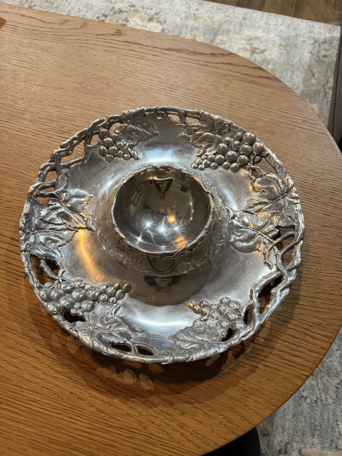 Vintage Arthur Court 1993 Sand-Cast Aluminum Grape Vine Chip and Dip
