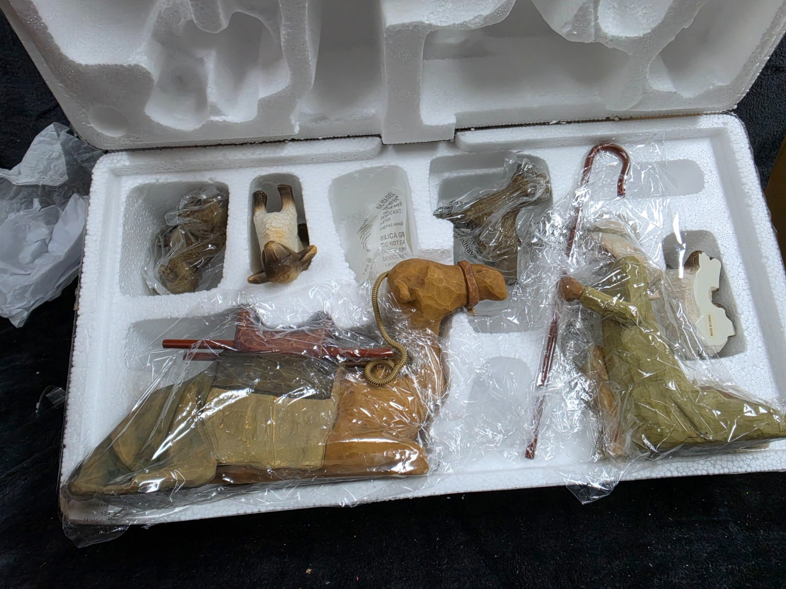 NOS LARGE Willow Tree Nativity Shepard And Stable Animals  26105 W/Box